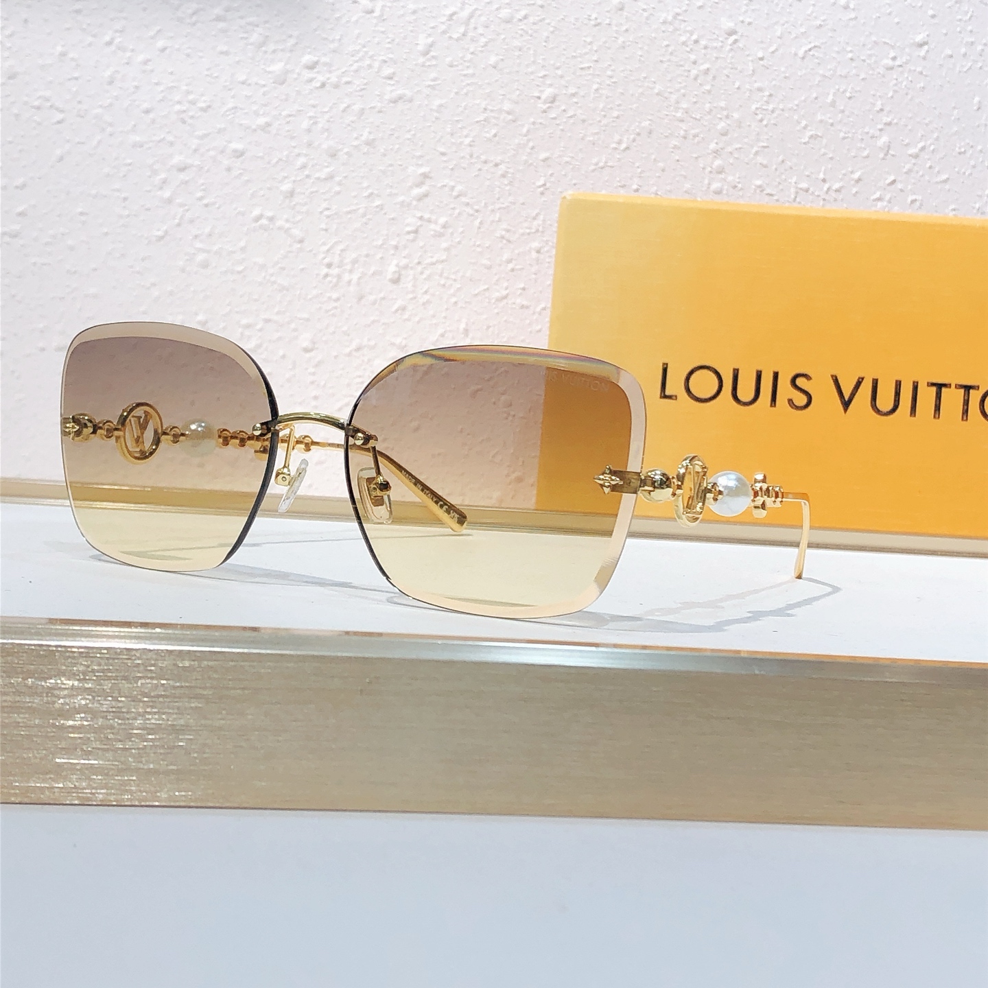 Louis Vuitton Louis Vuitto*