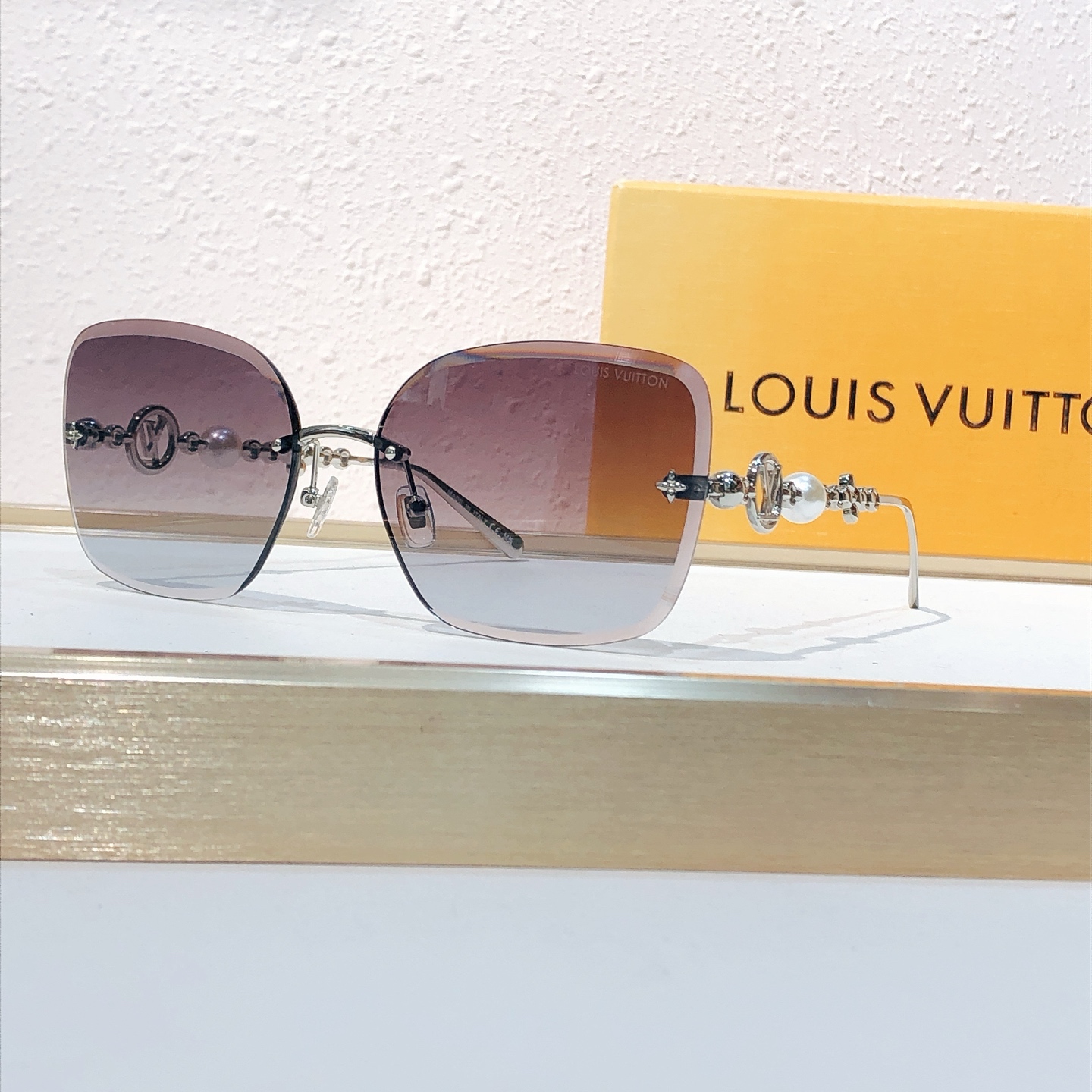 Louis Vuitton Louis Vuitto*