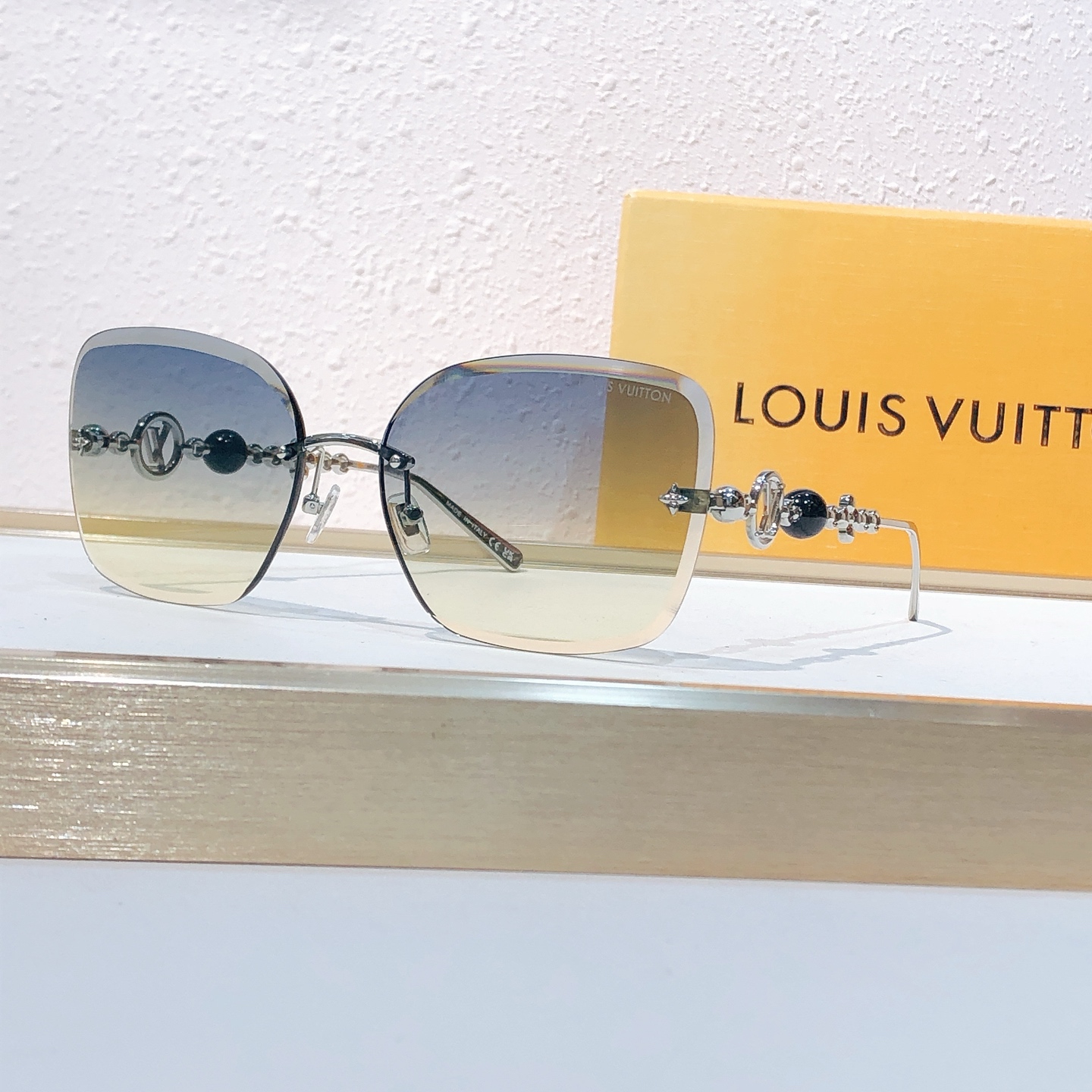 Louis Vuitton Louis Vuitto*