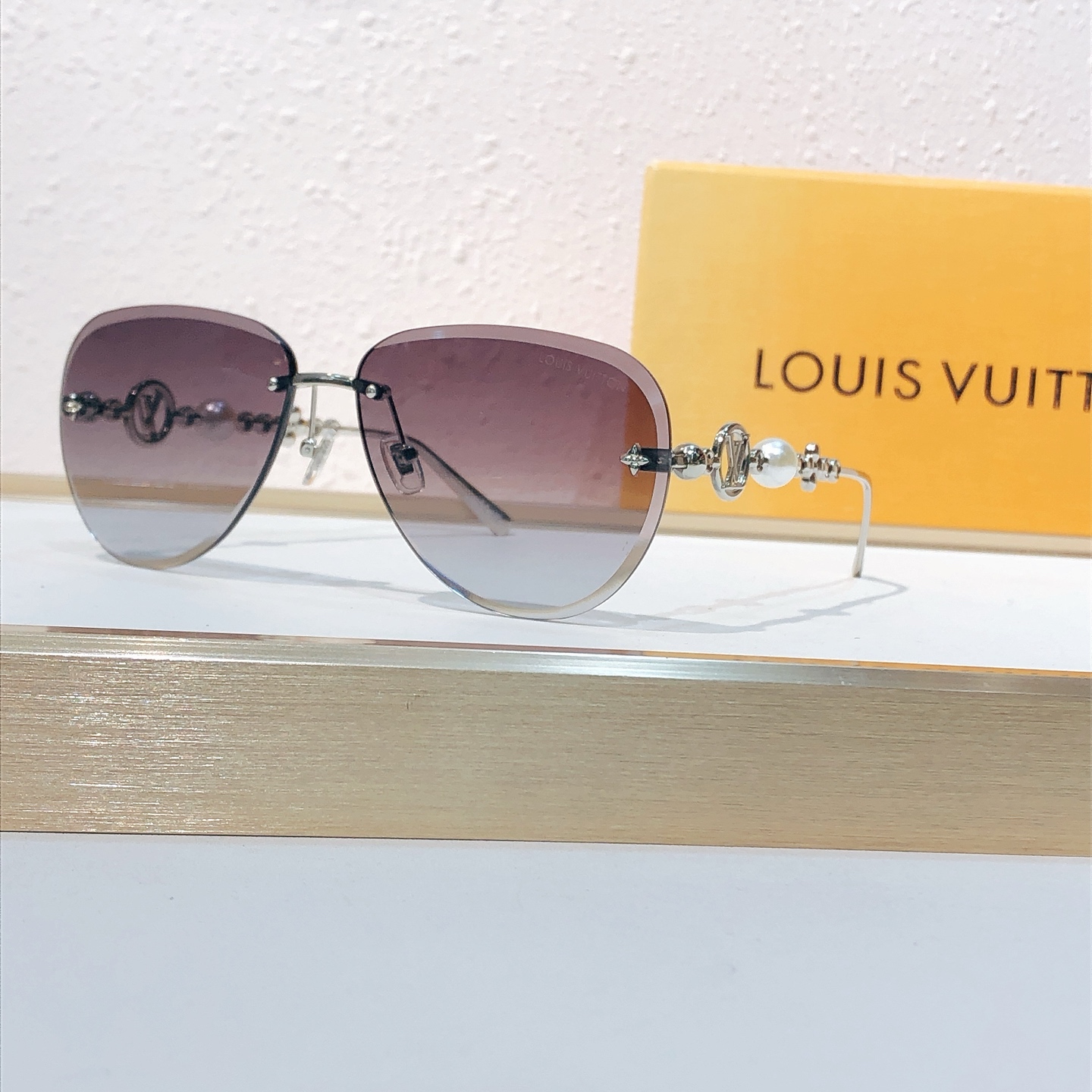 Louis Vuitton Louis Vuitto*