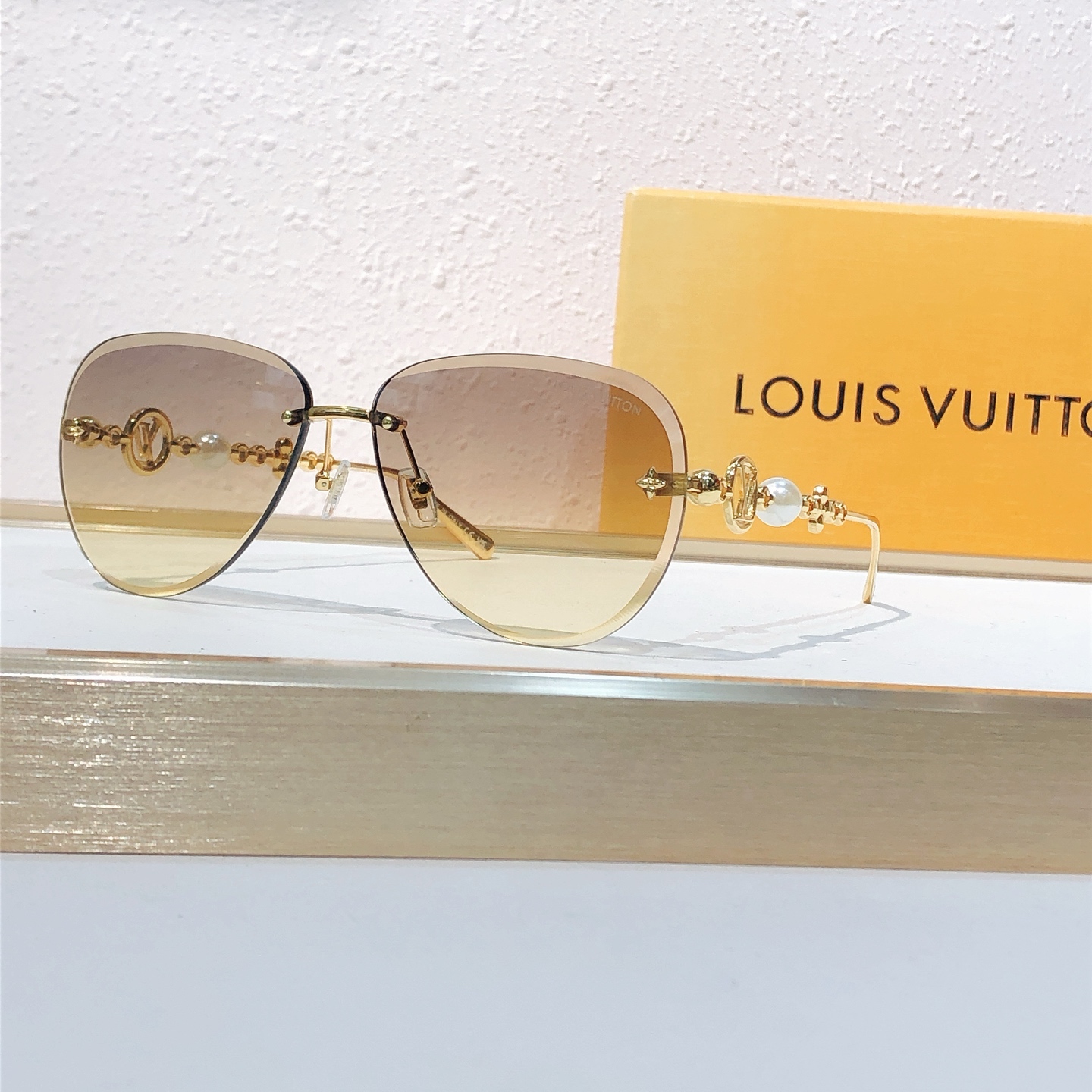 Louis Vuitton Louis Vuitto*