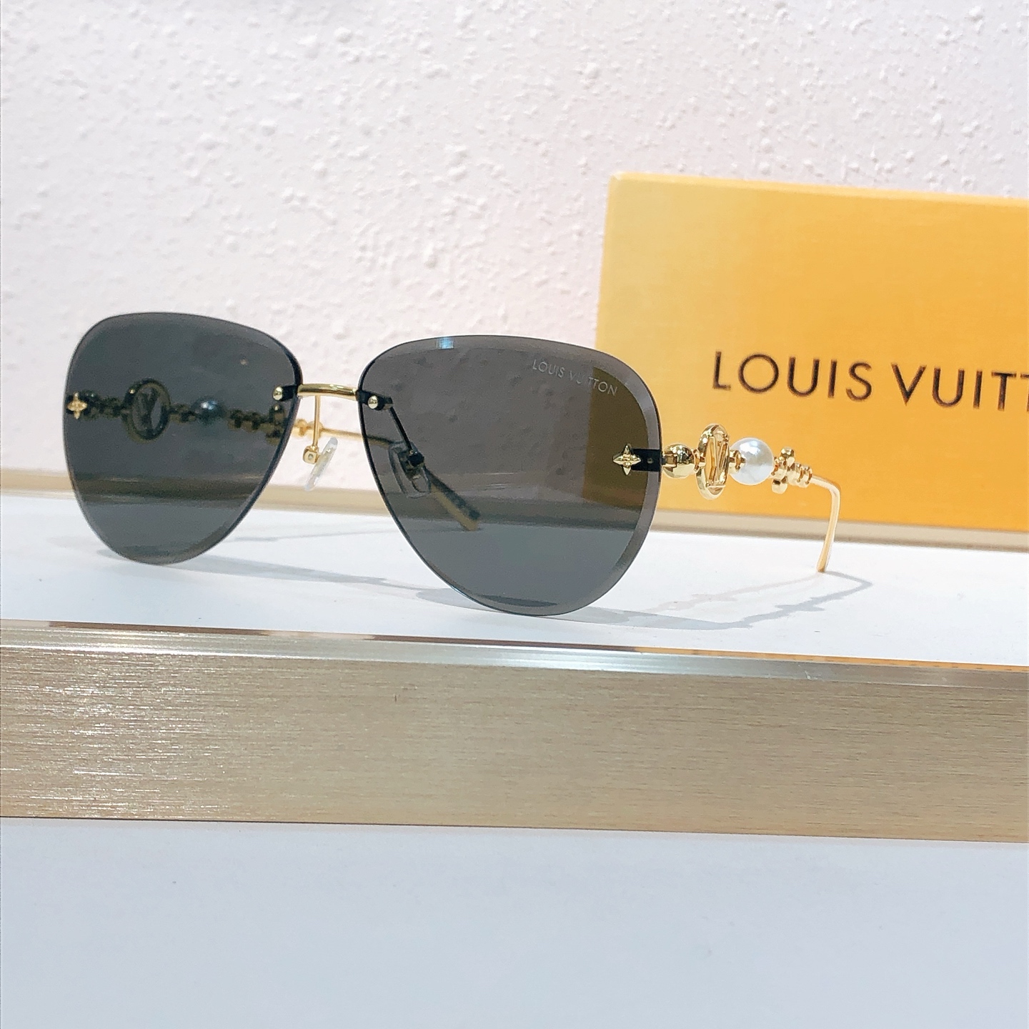 Louis Vuitton Louis Vuitto*
