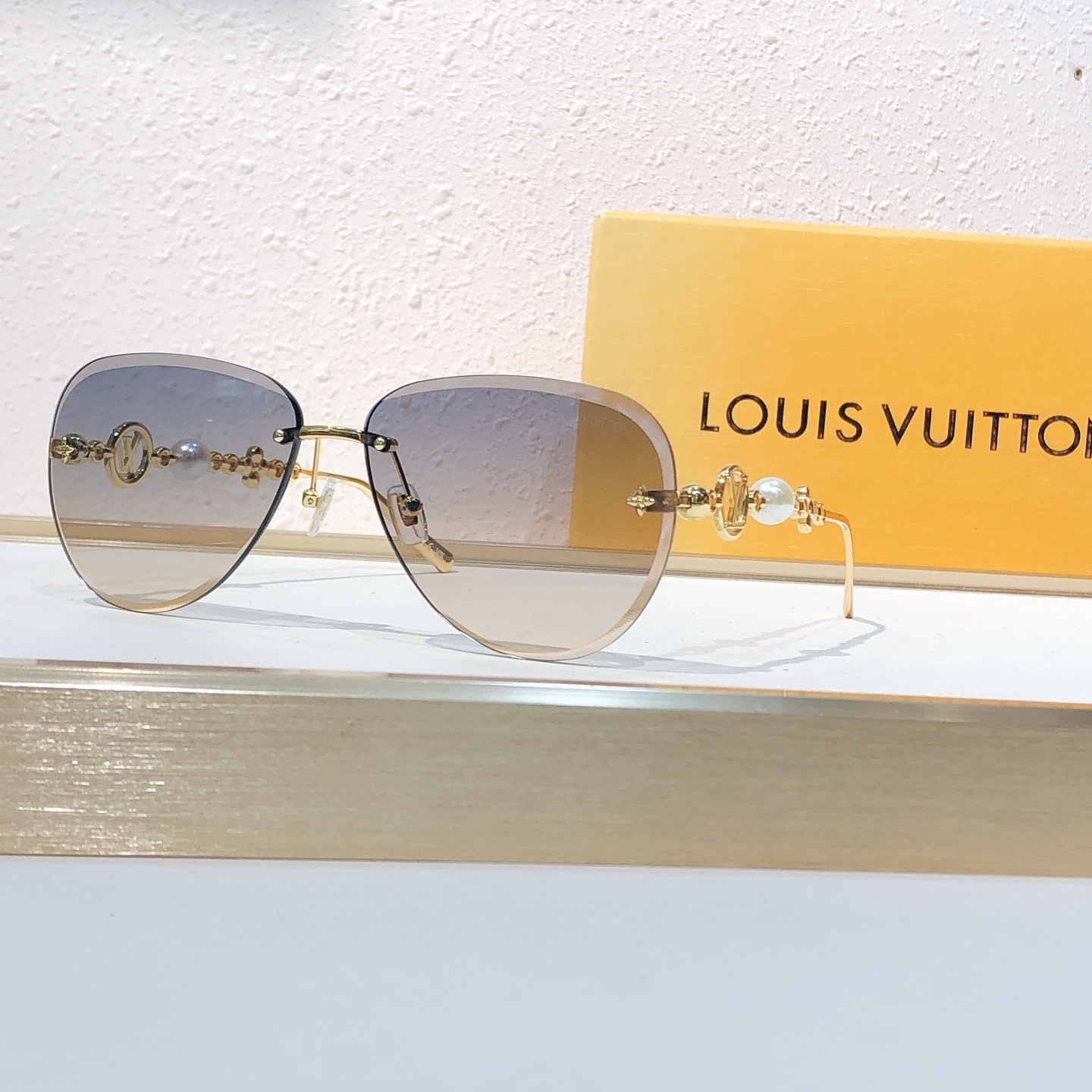 Louis Vuitton Louis Vuitto*