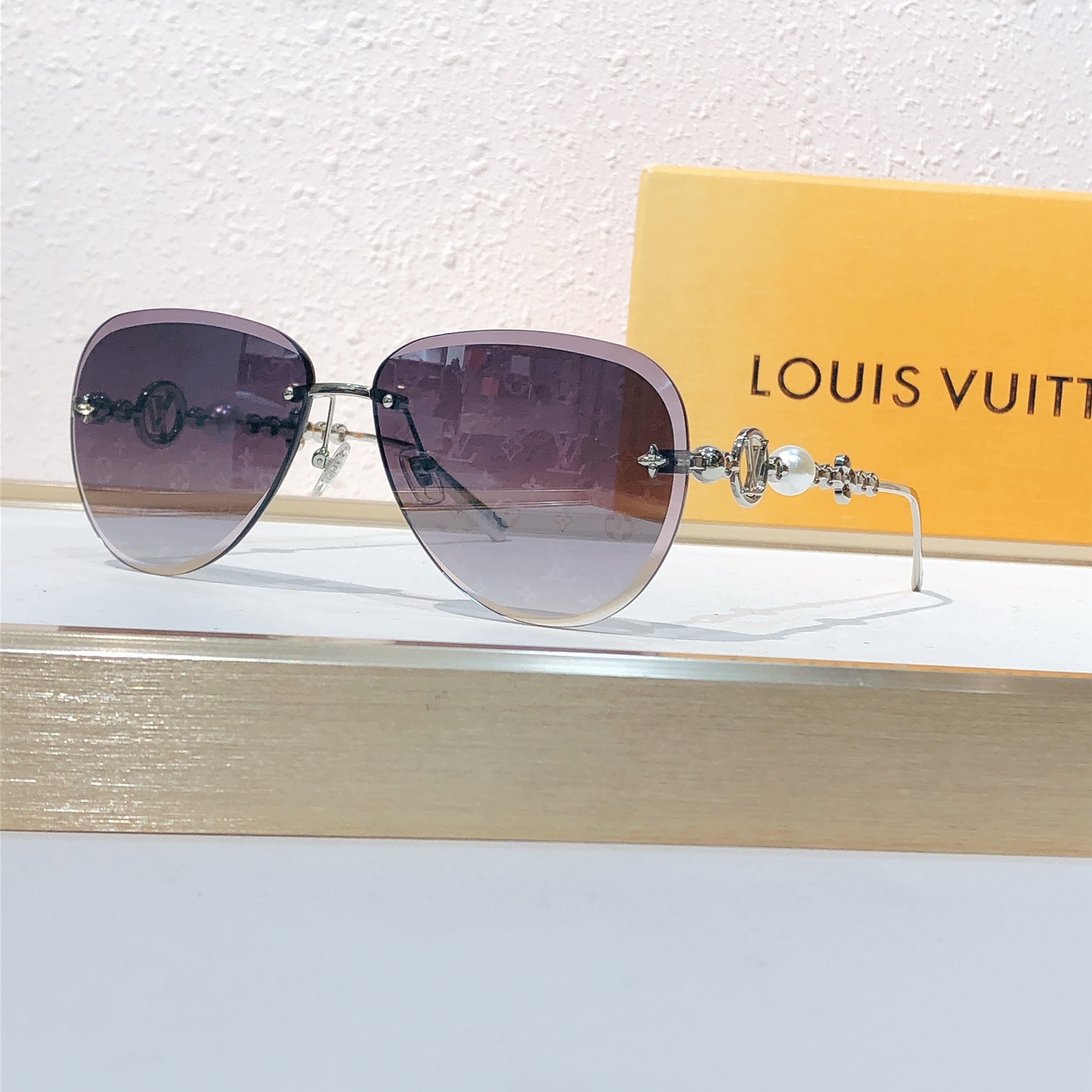 Louis Vuitton Louis Vuitto*