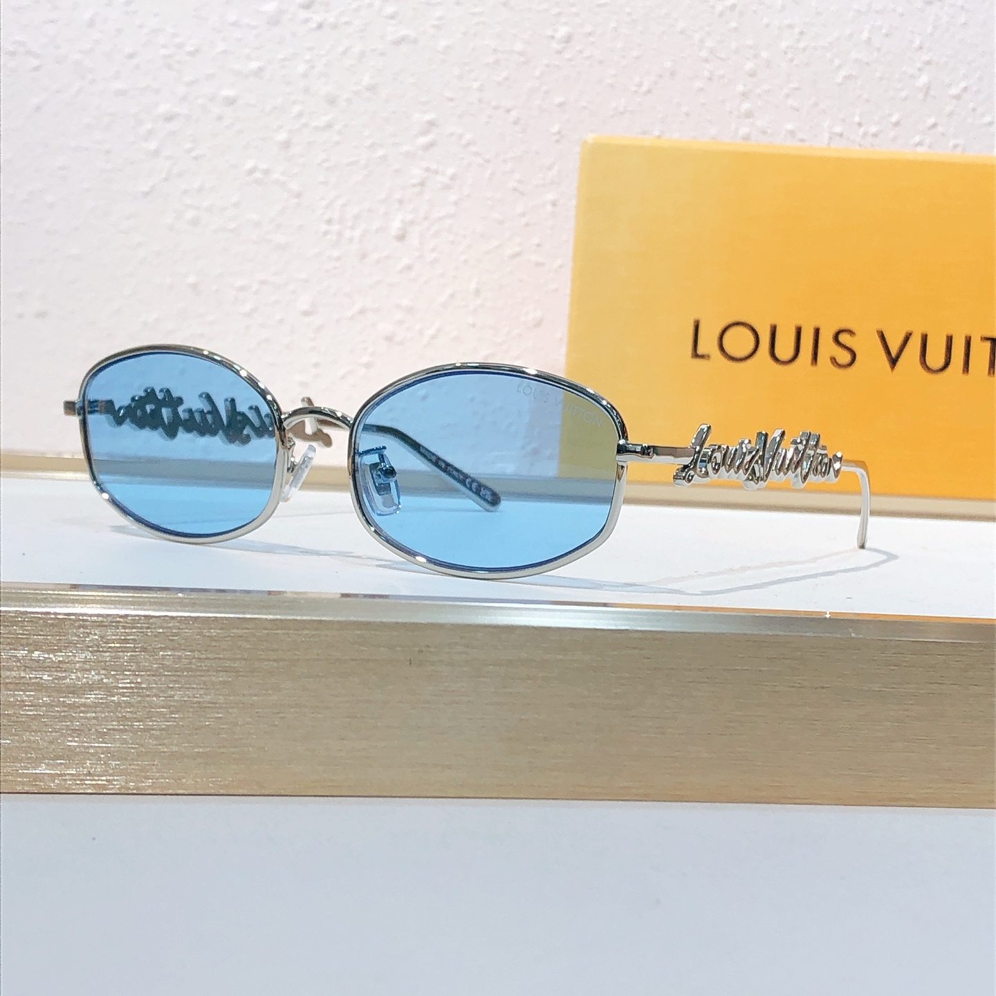 Louis Vuitton Louis Vuitto*