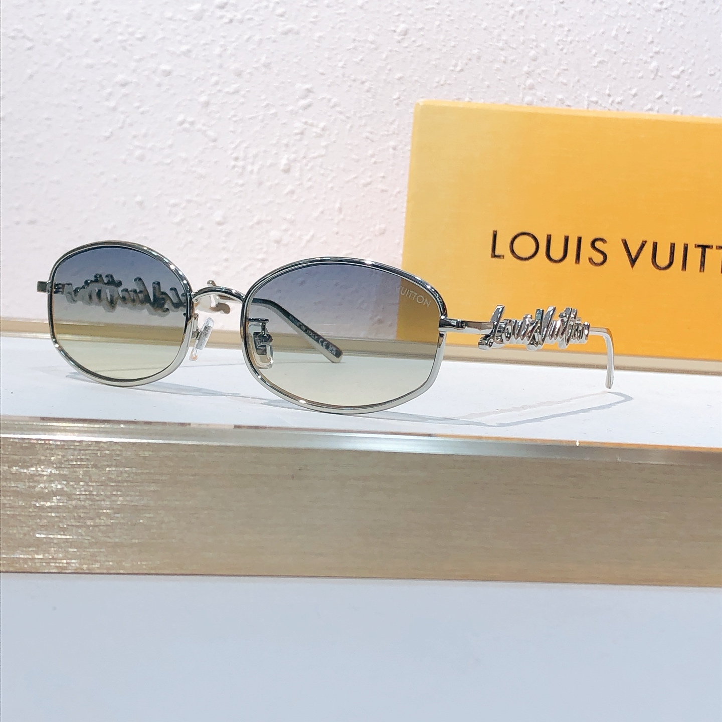 Louis Vuitton Louis Vuitto*