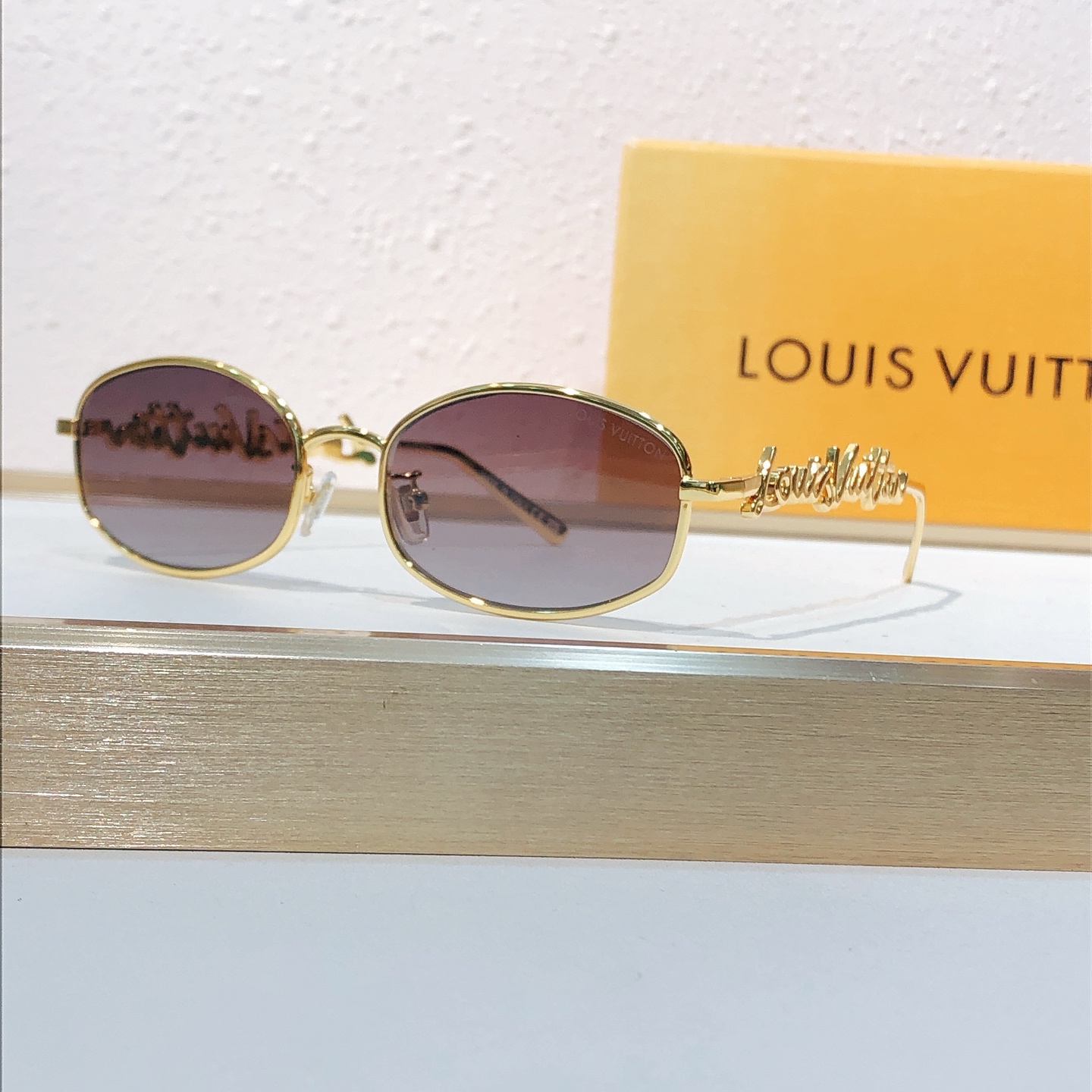 Louis Vuitton Louis Vuitto*