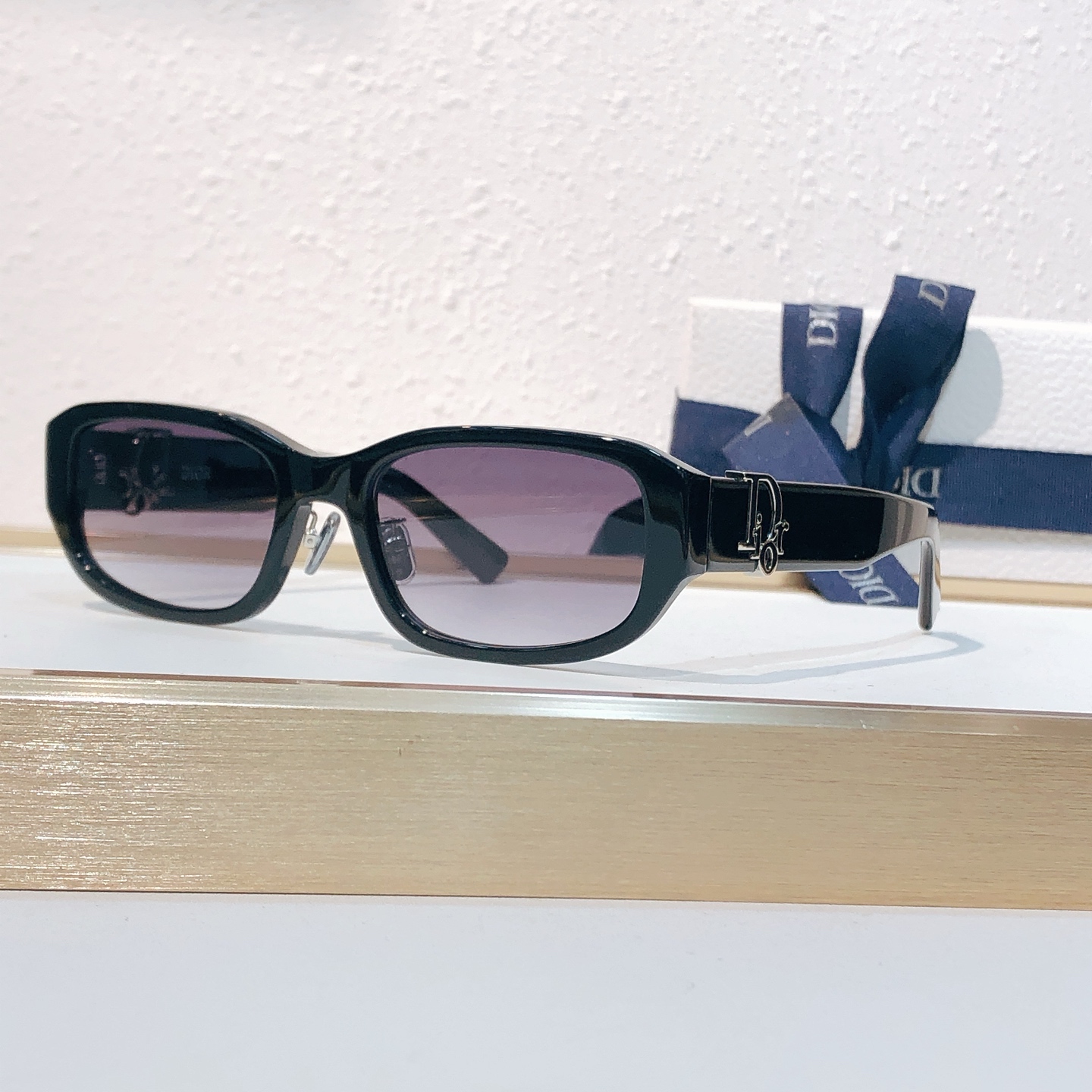 Dior DIO* MODEL：Dior Oblique R2F