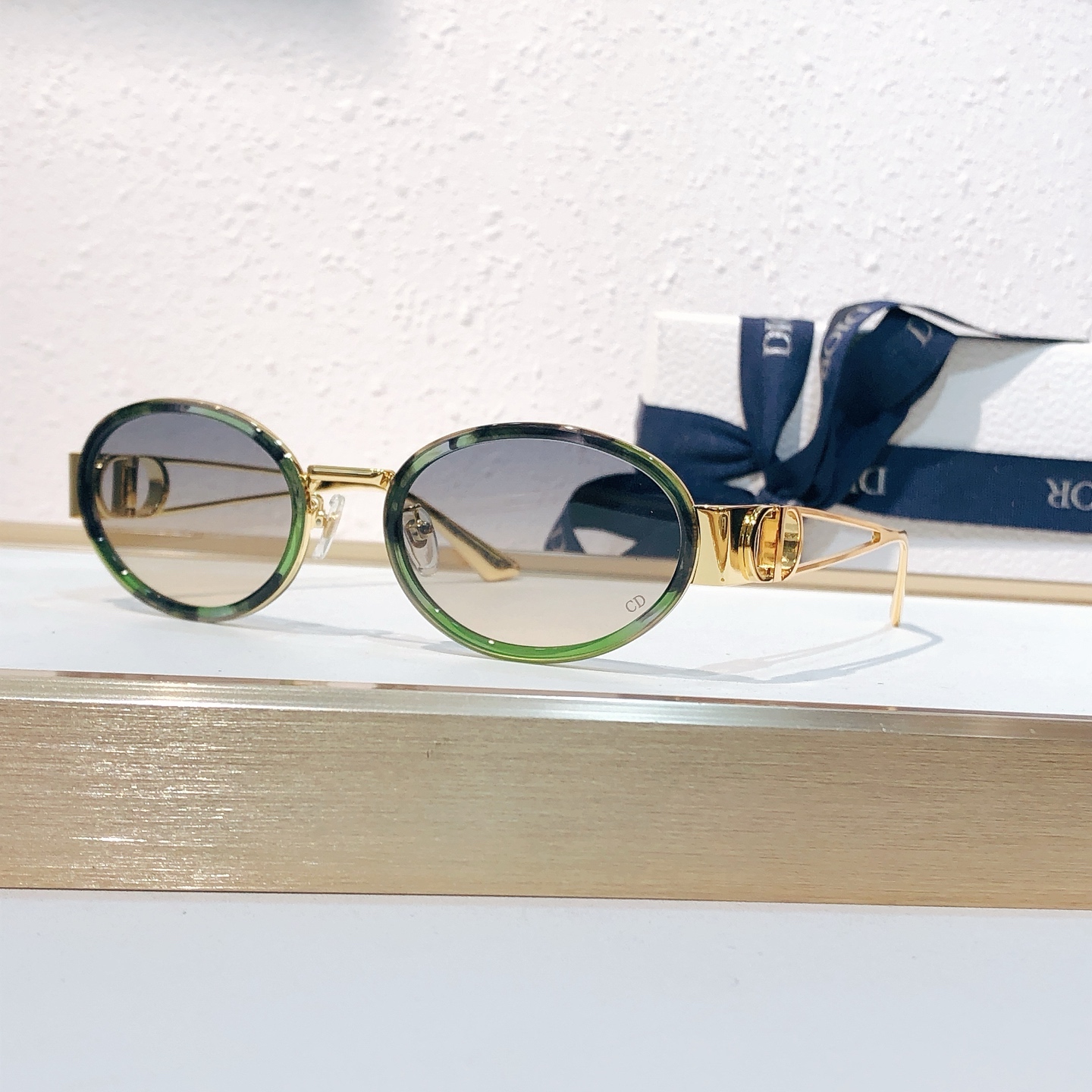 Dior DIO* MODEL：CD S16F