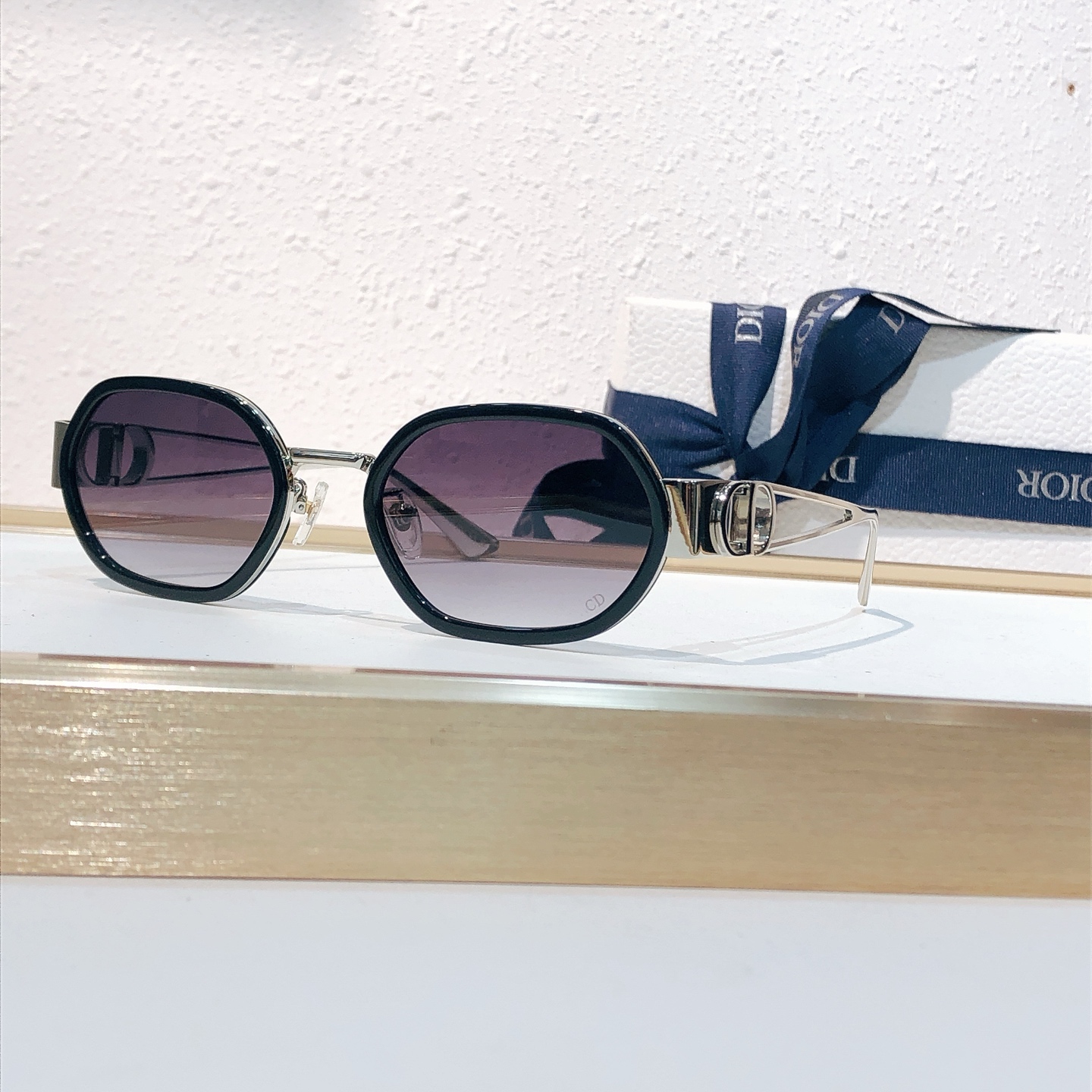 Dior DIO* MODEL：CD S15F