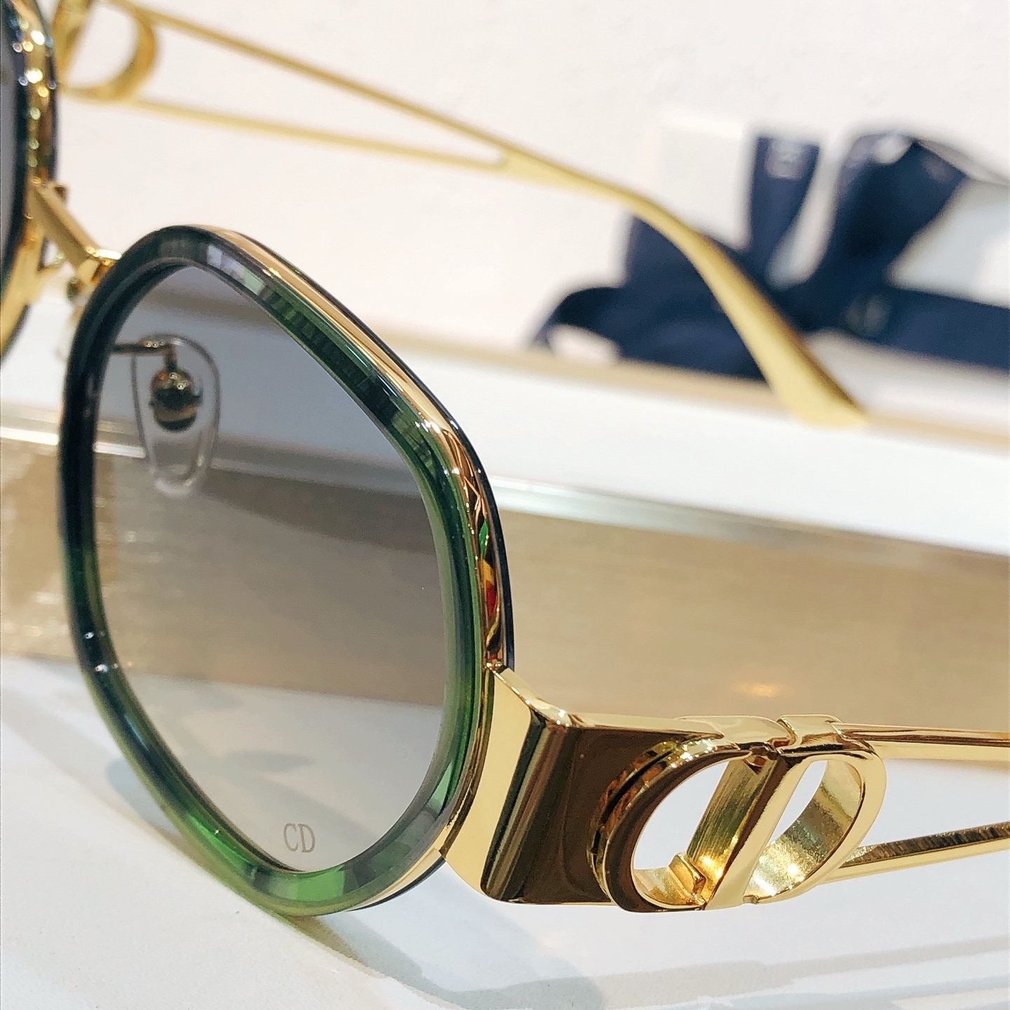Dior DIO* MODEL：CD S15F