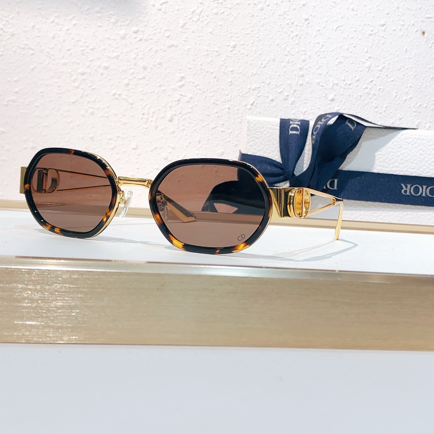 Dior DIO* MODEL：CD S15F