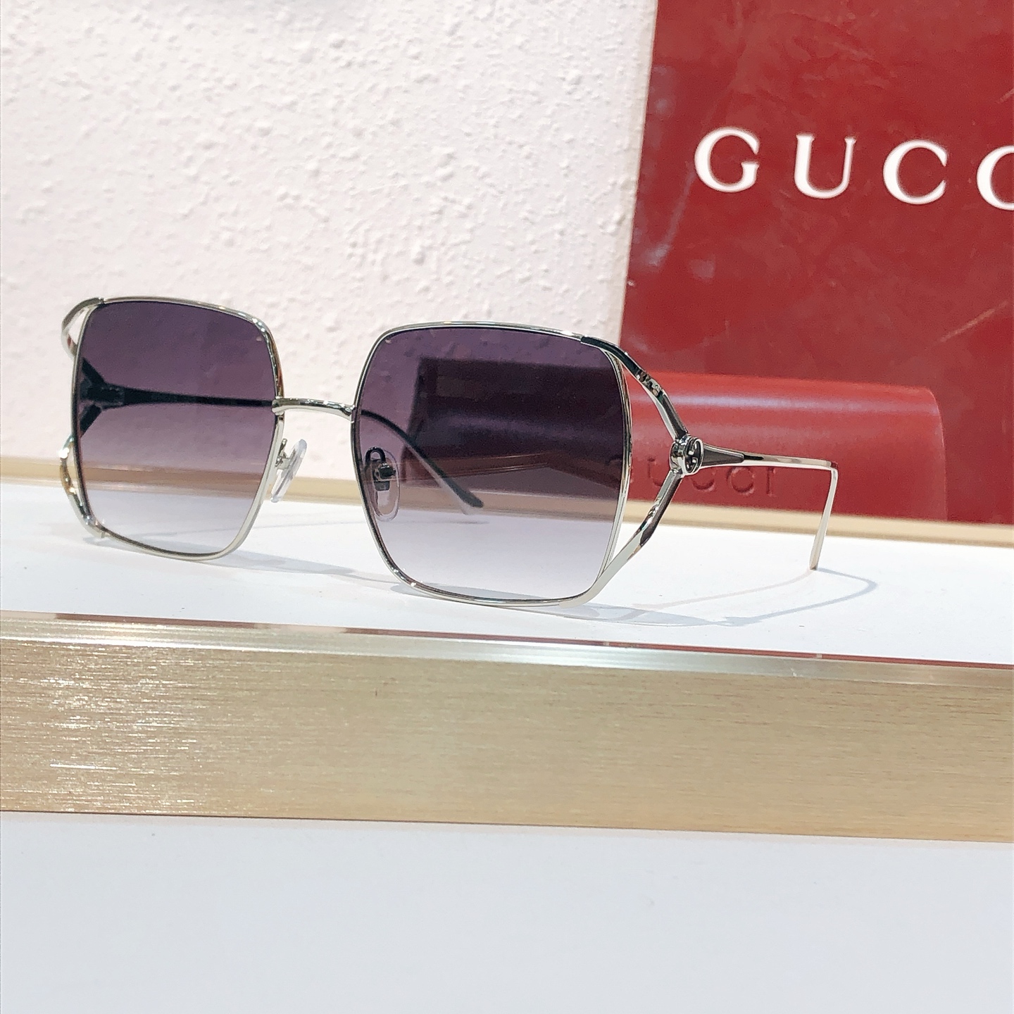 Gucci GUCC*