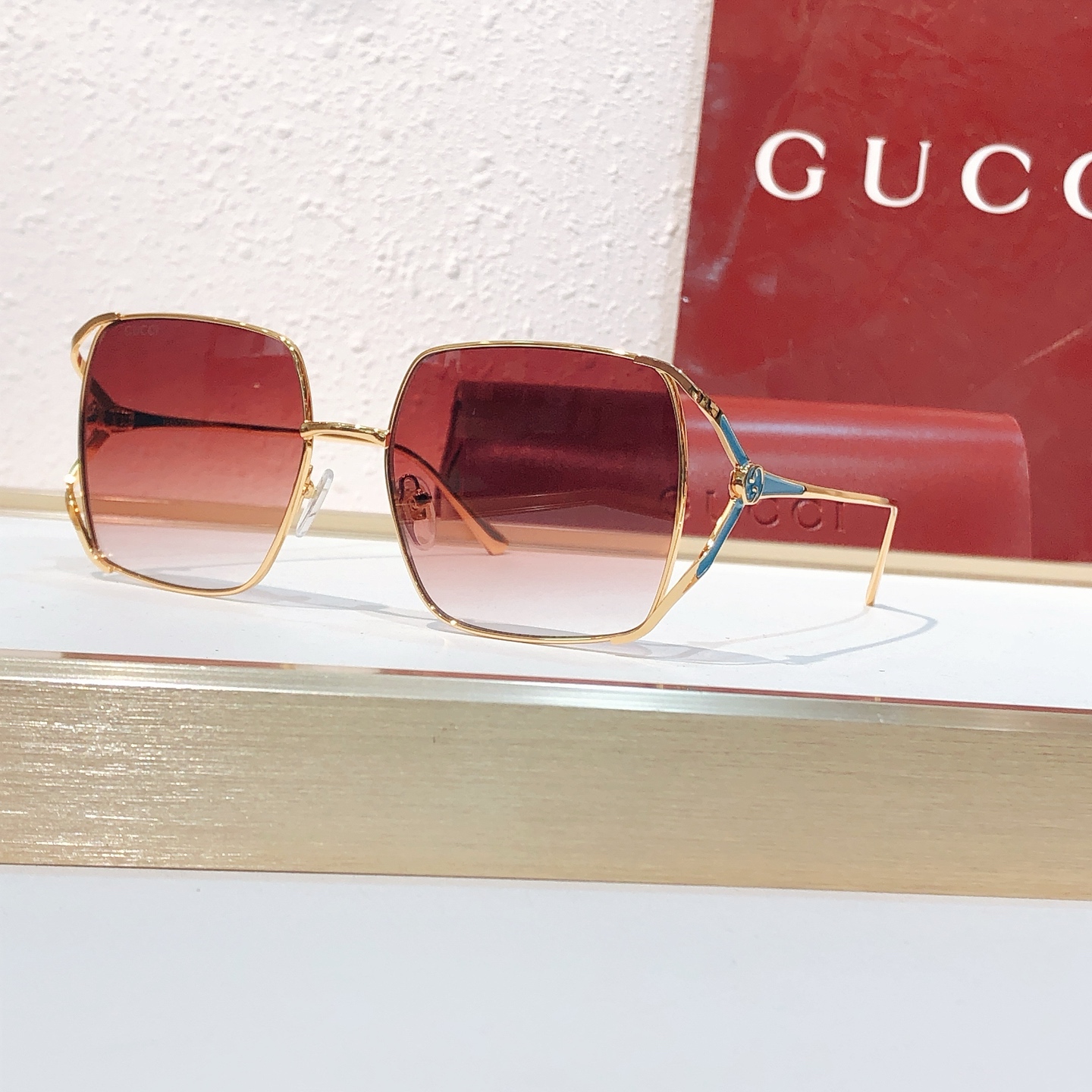 Gucci GUCC*