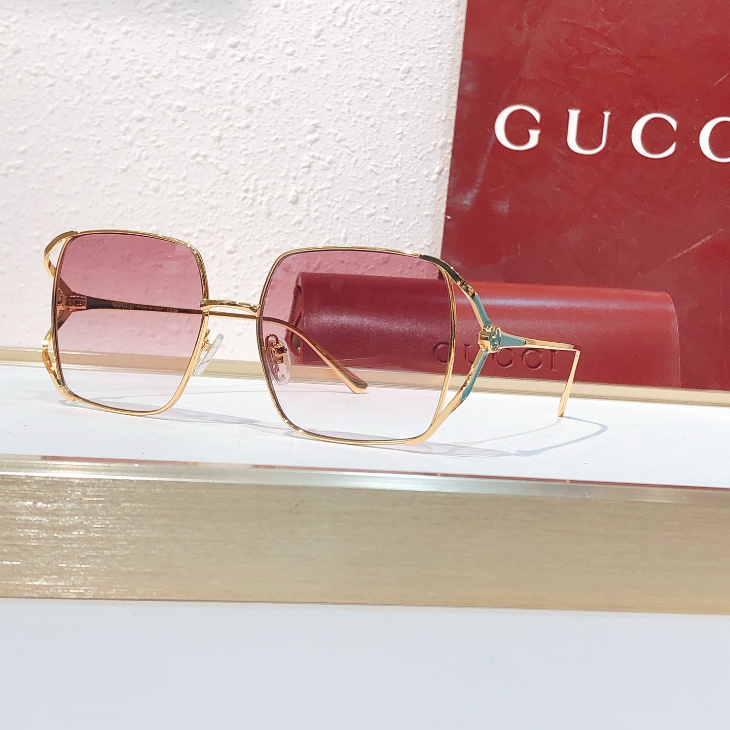 Gucci GUCC*