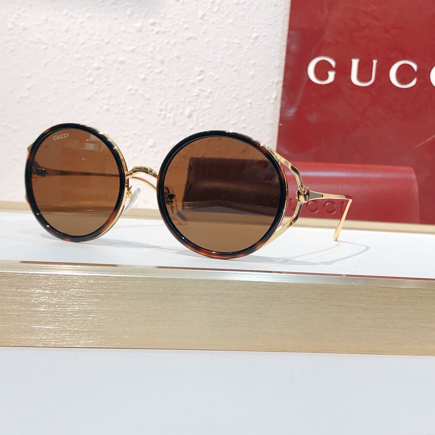 Gucci GUCC*