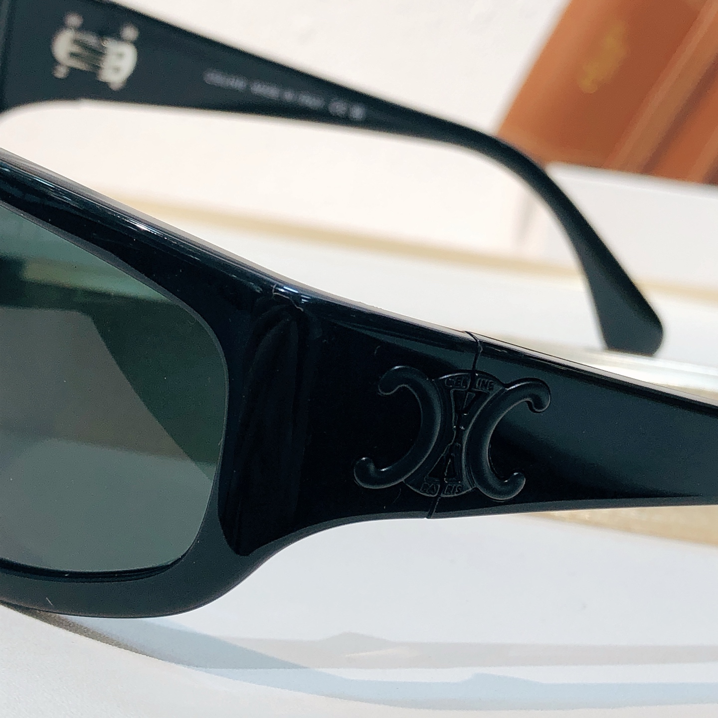 Celine CELIN*MODEL: CL40998U