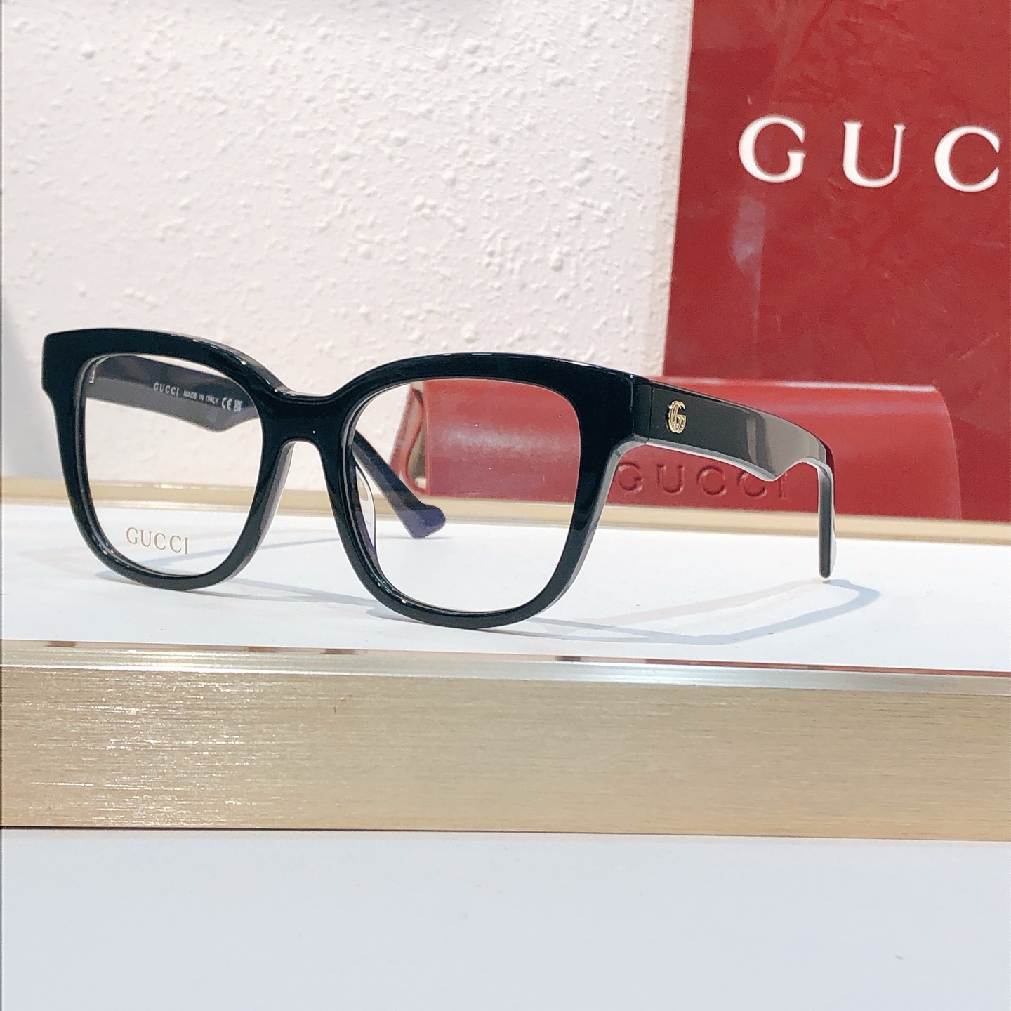 Gucci GUCCI*