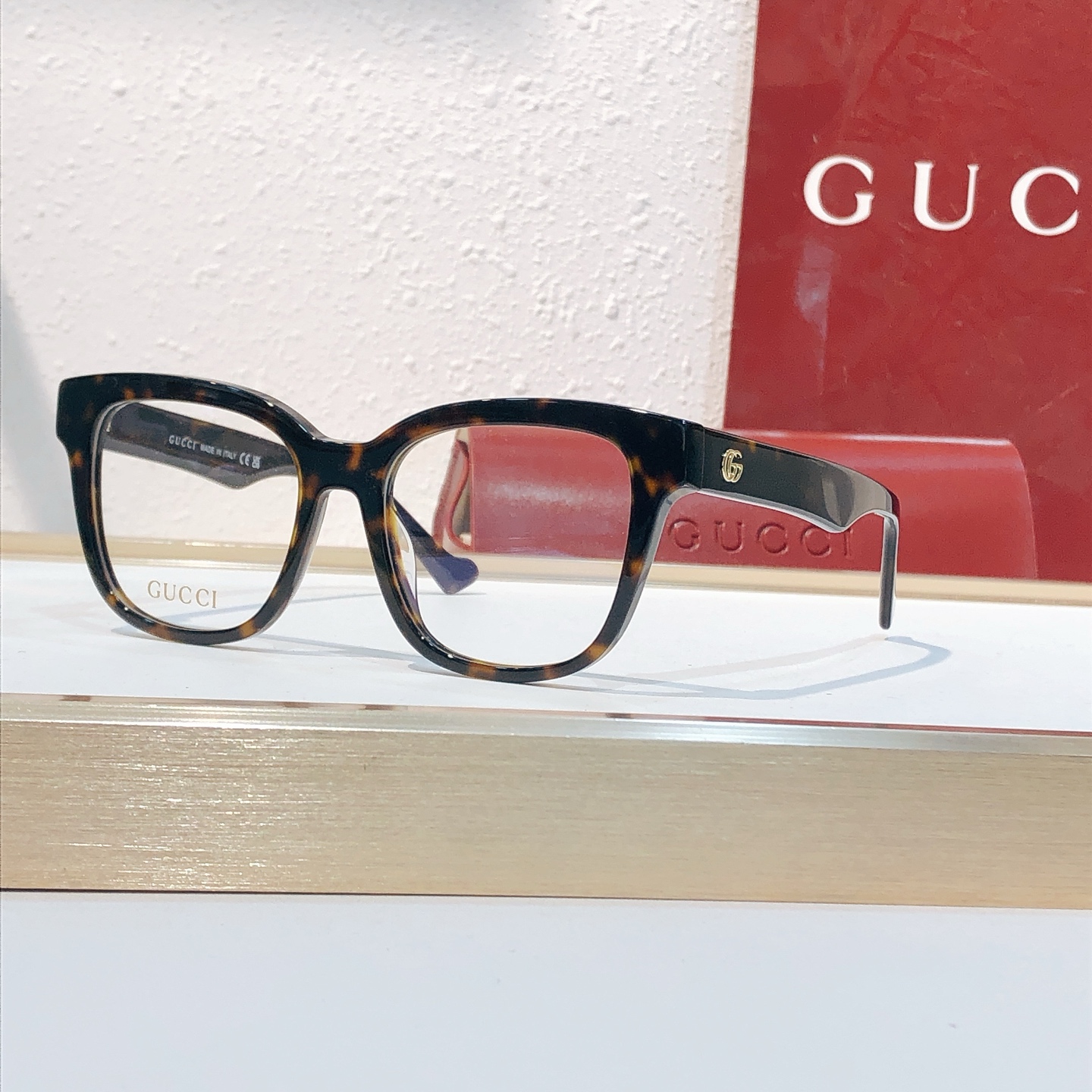 Gucci GUCCI*