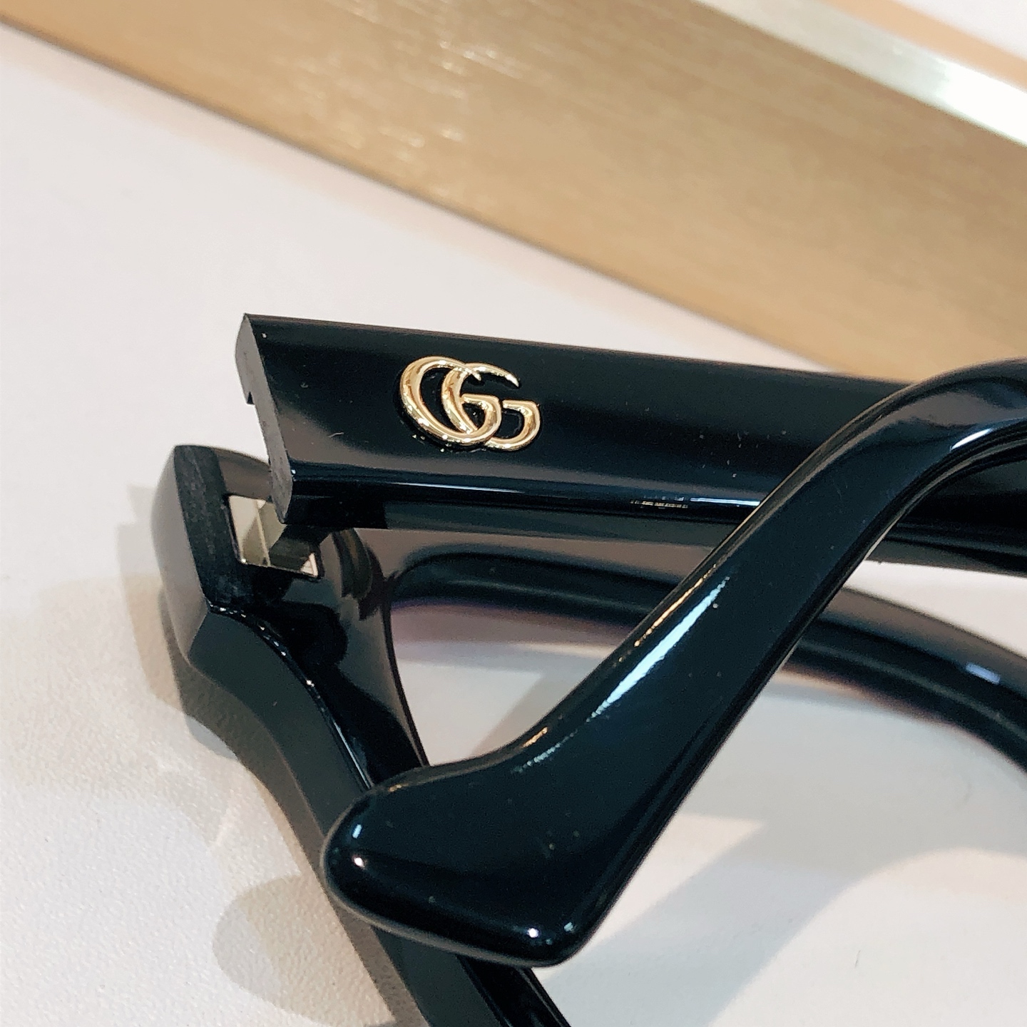 Gucci GUCCI*