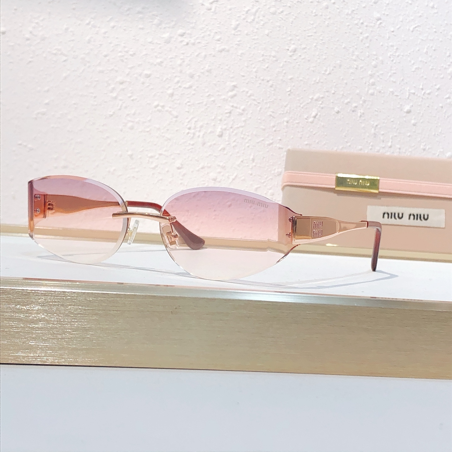 Miu Miu MIU M* MODEL: MU8065