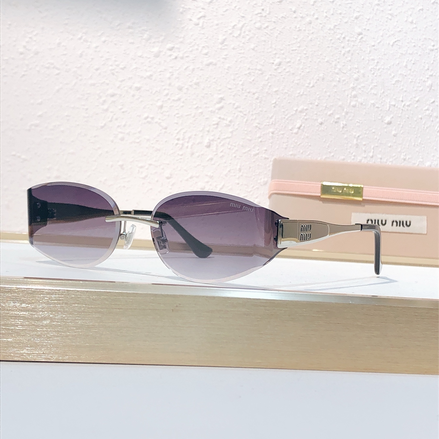Miu Miu MIU M* MODEL: MU8065