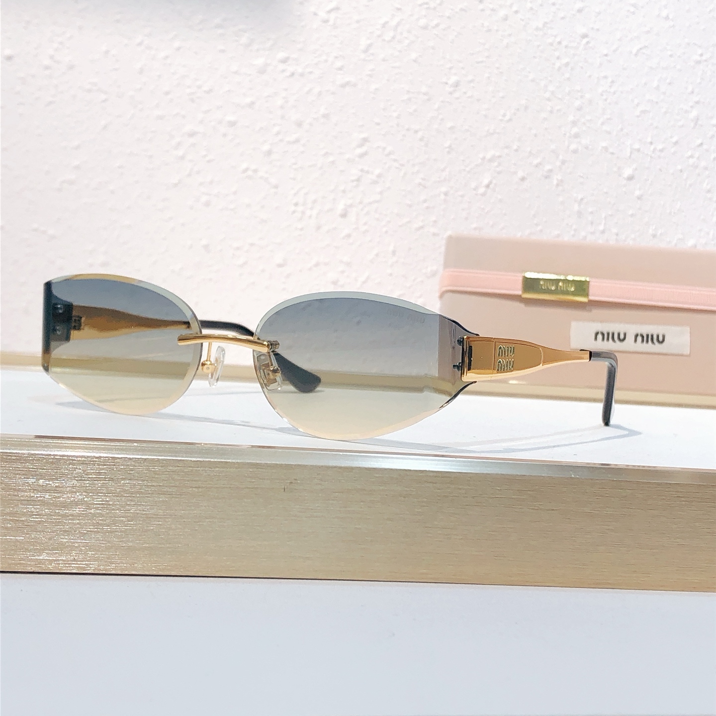 Miu Miu MIU M* MODEL: MU8065