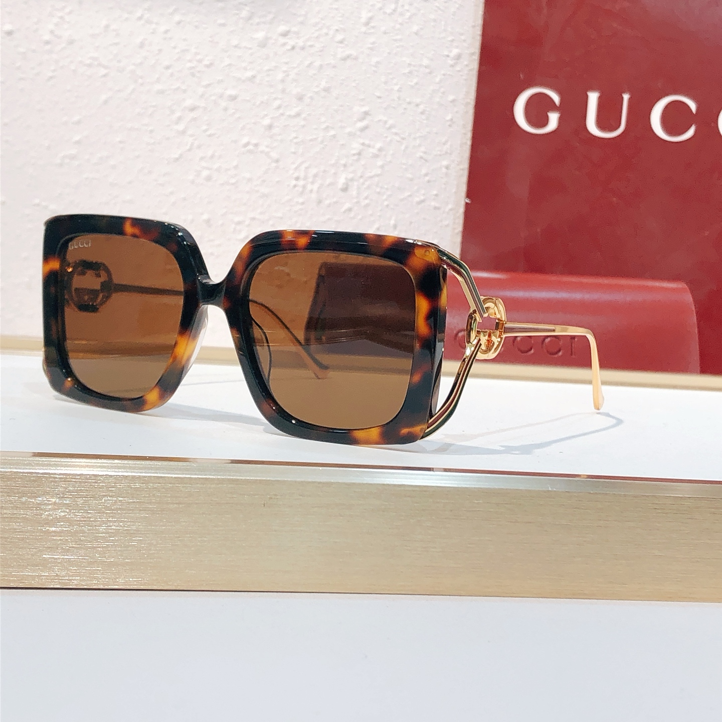 Gucci GUCCI*