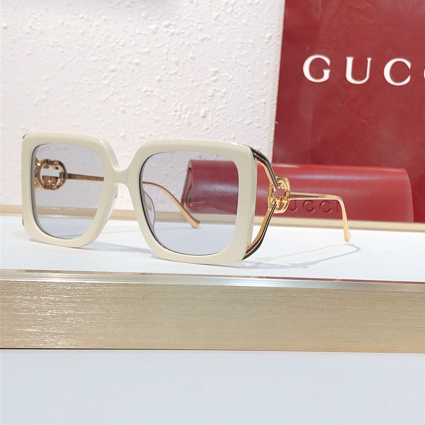 Gucci GUCCI*