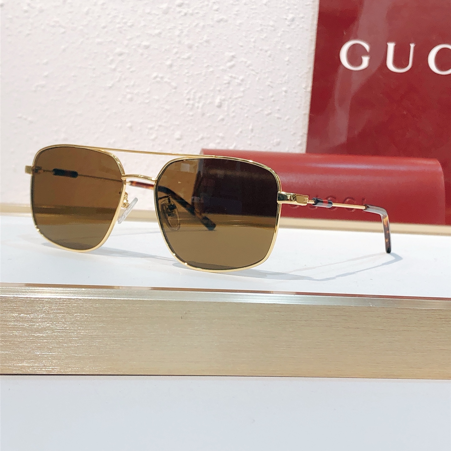 Gucci GUCCI*