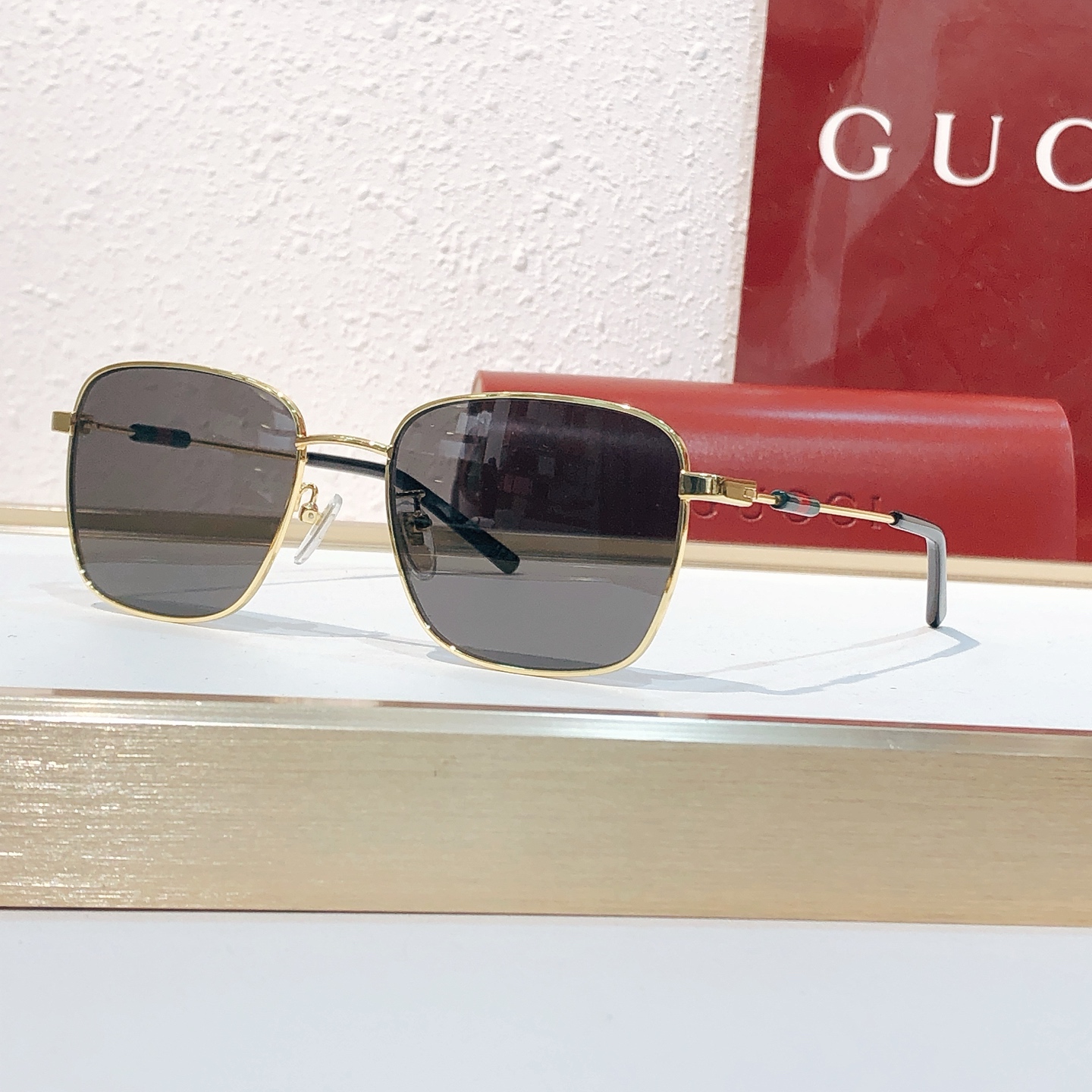 Gucci GUCCI*