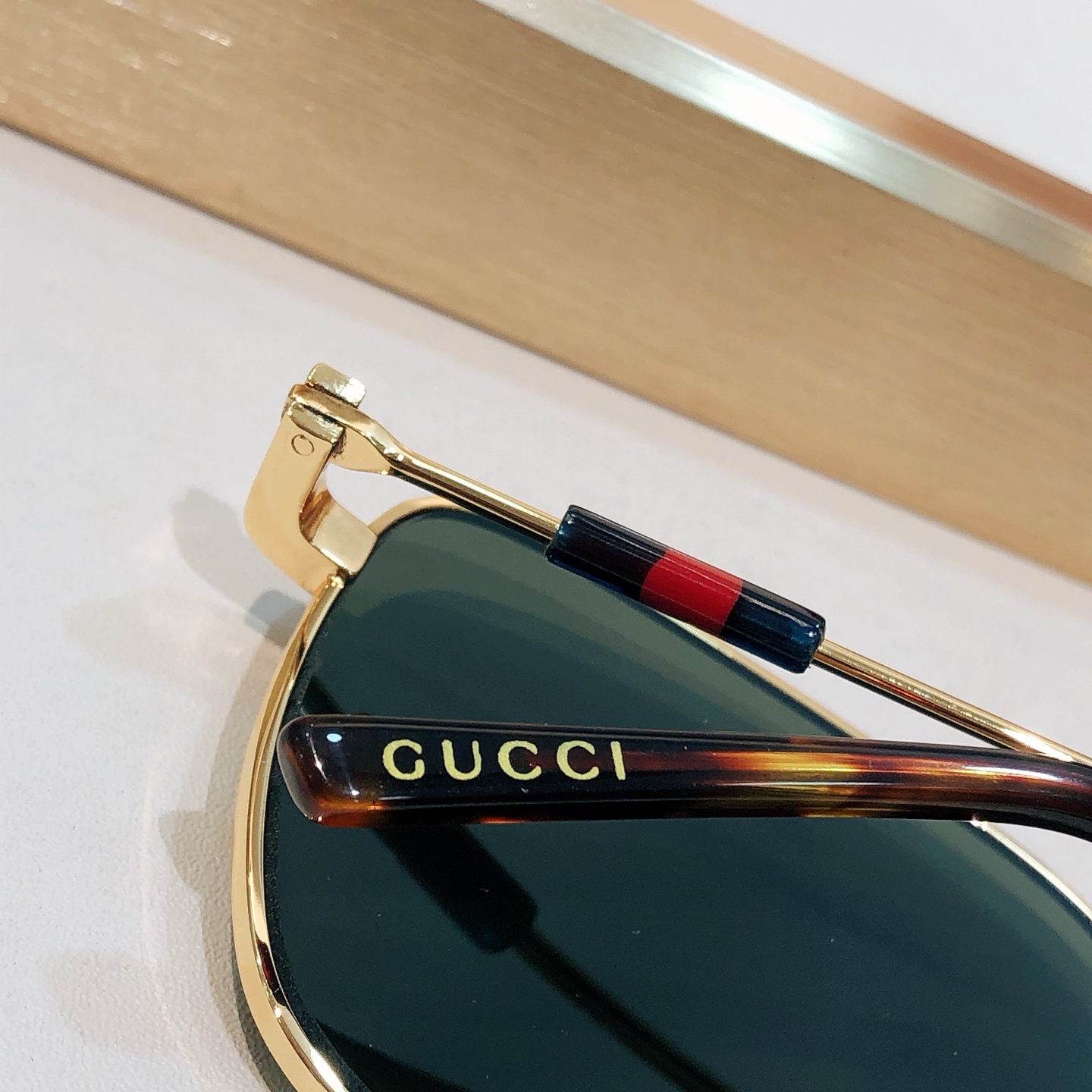 Gucci GUCCI*
