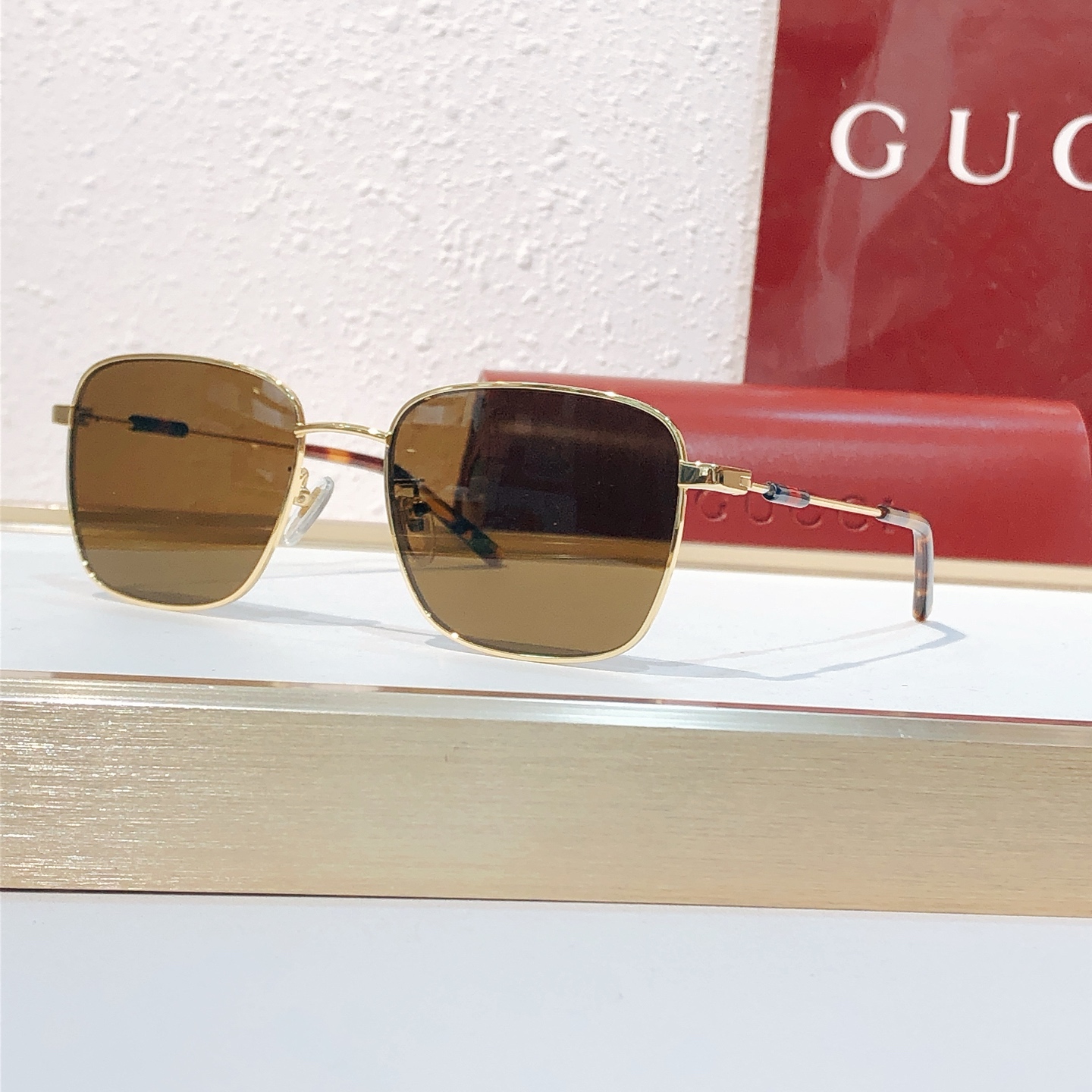 Gucci GUCCI*