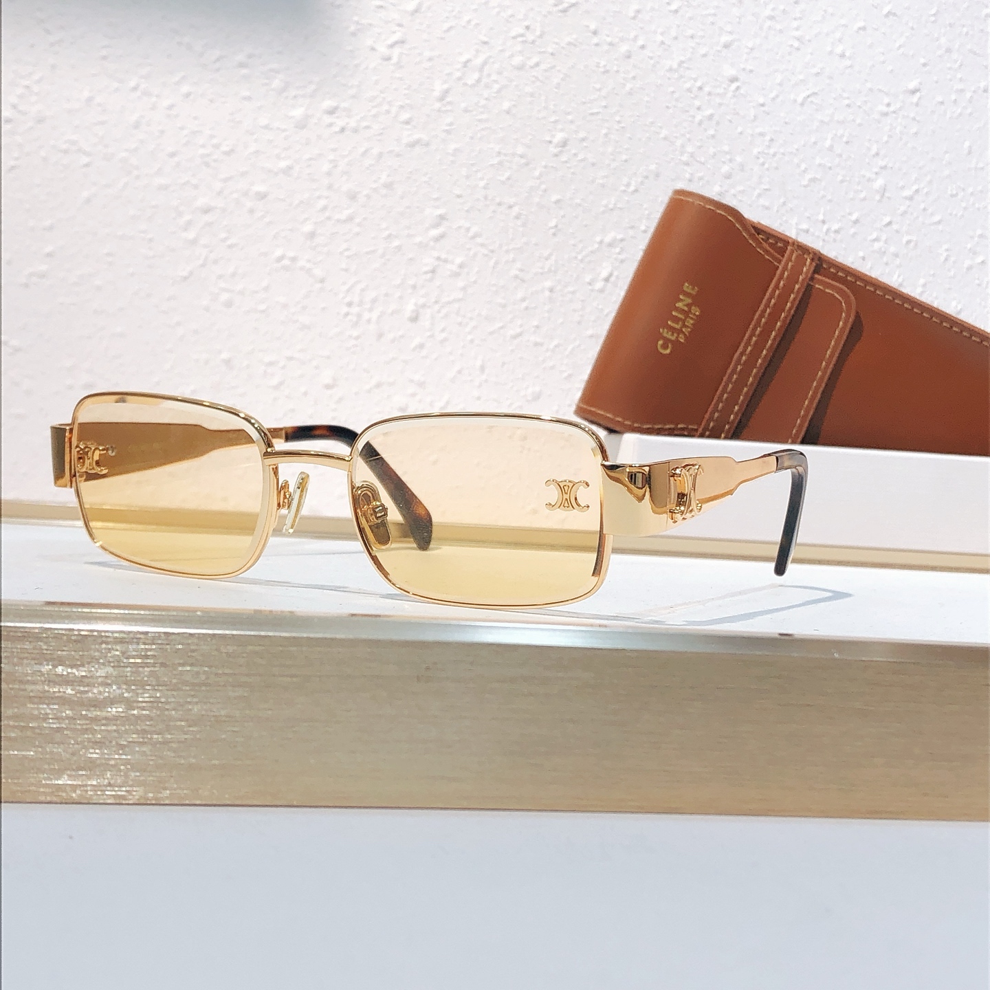 Celine CELIN*MODEL: CL42132U
