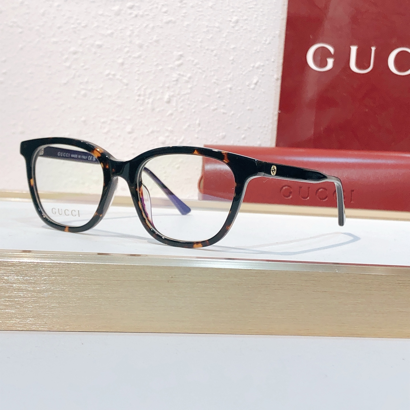 Gucci GUCC*