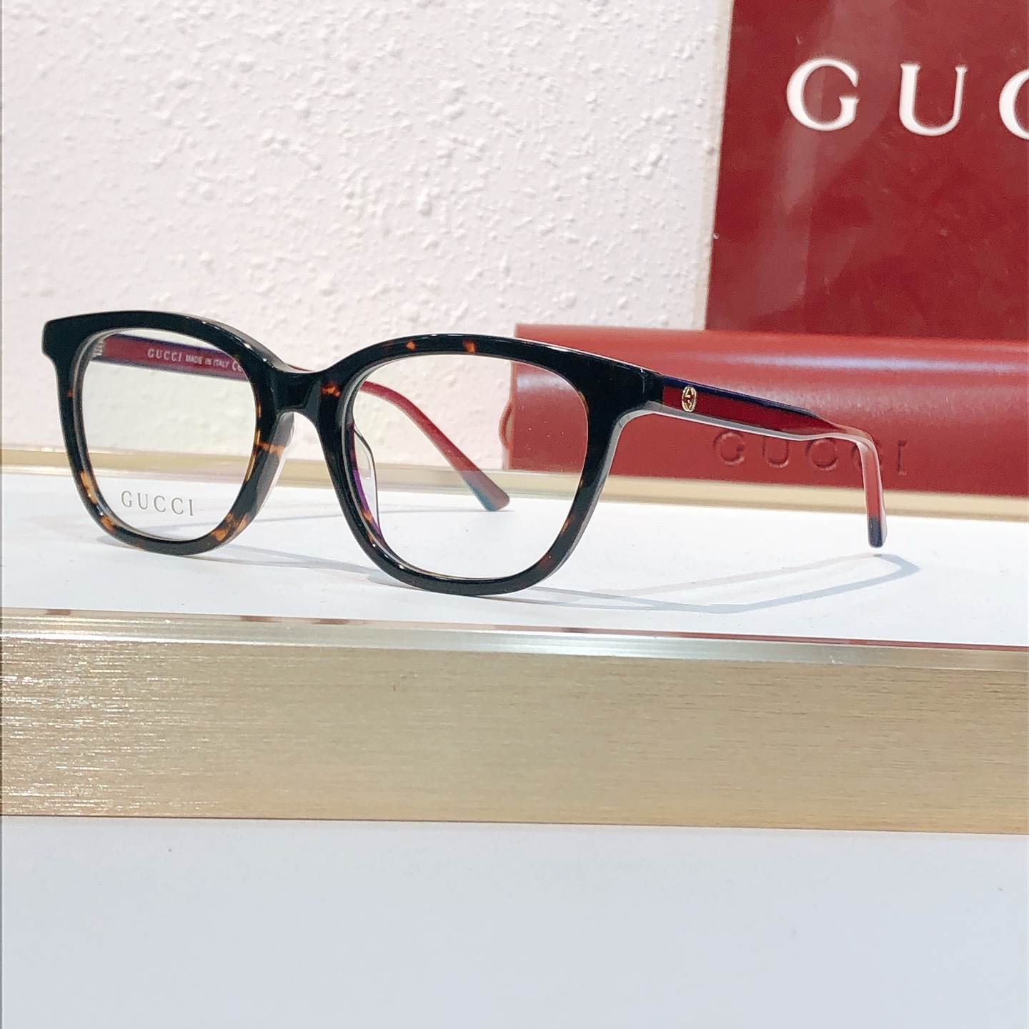 Gucci GUCC*