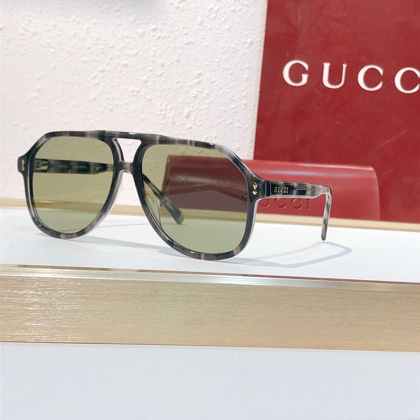 Gucci GUCC*