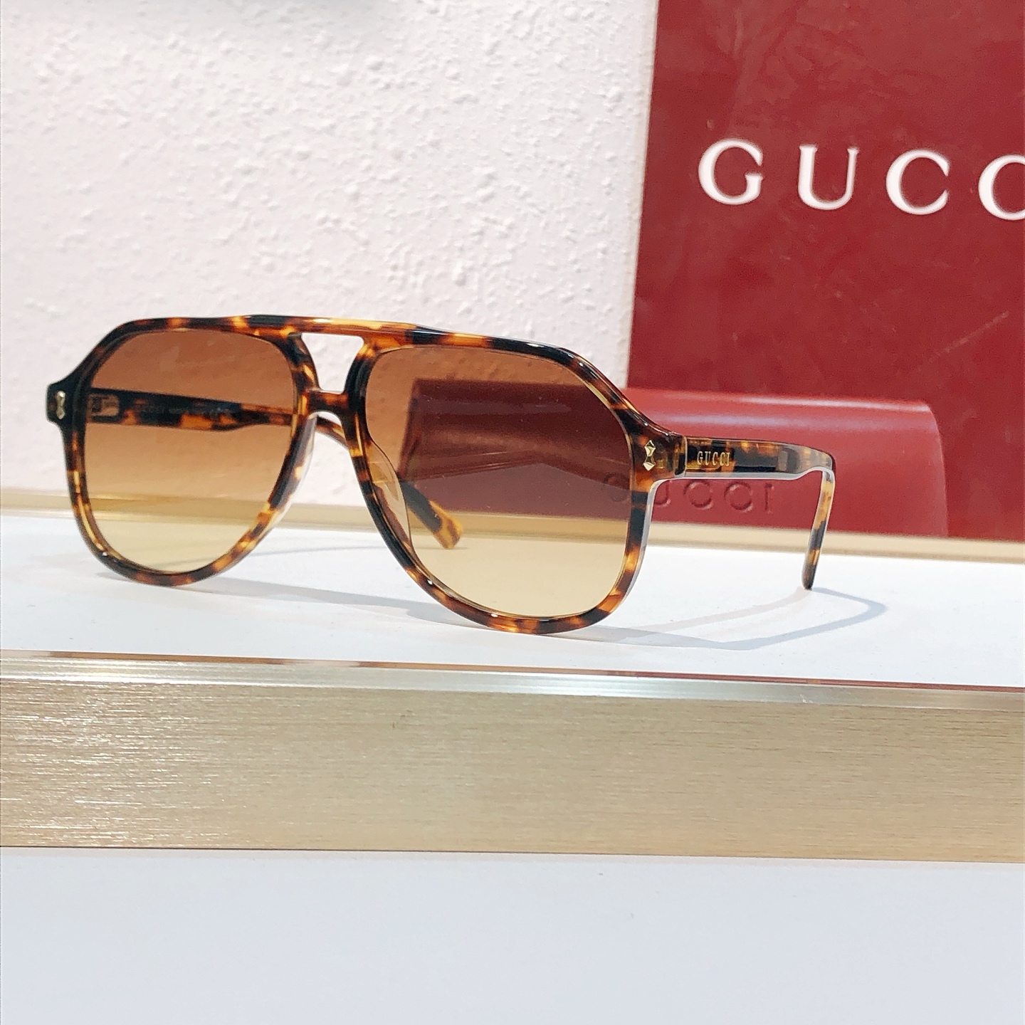 Gucci GUCC*