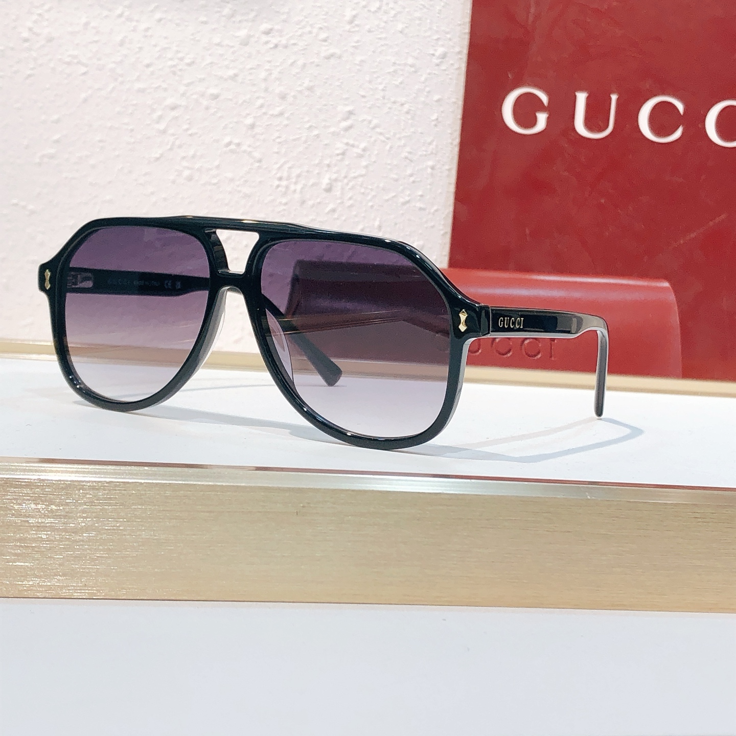 Gucci GUCC*