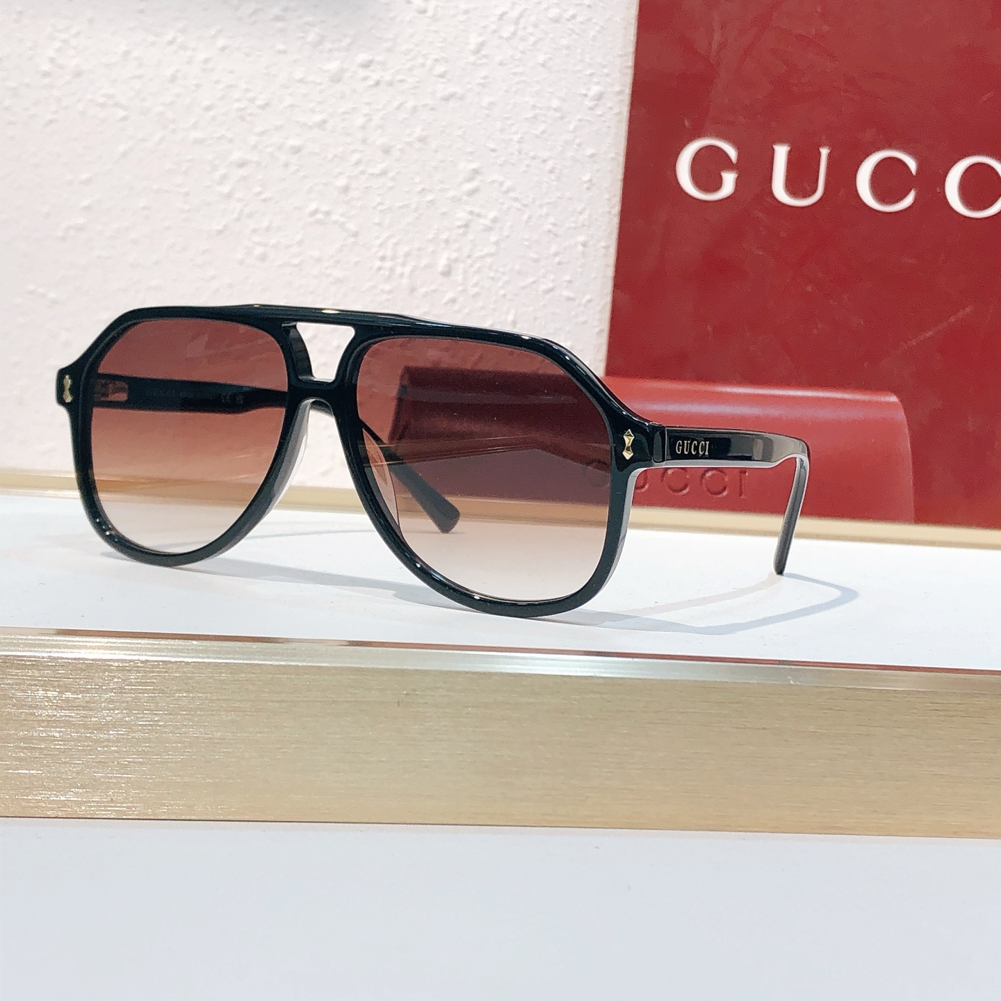Gucci GUCC*