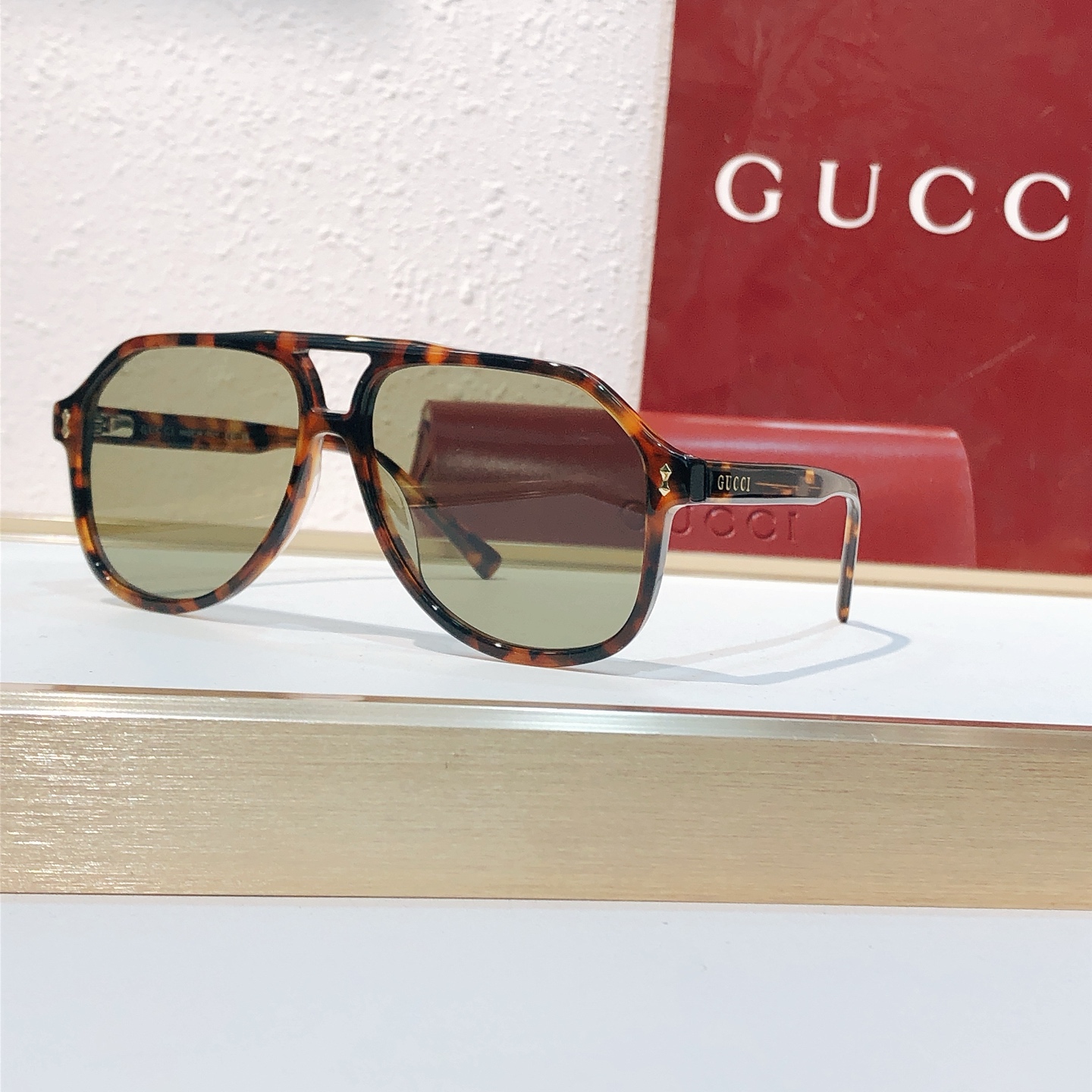 Gucci GUCC*