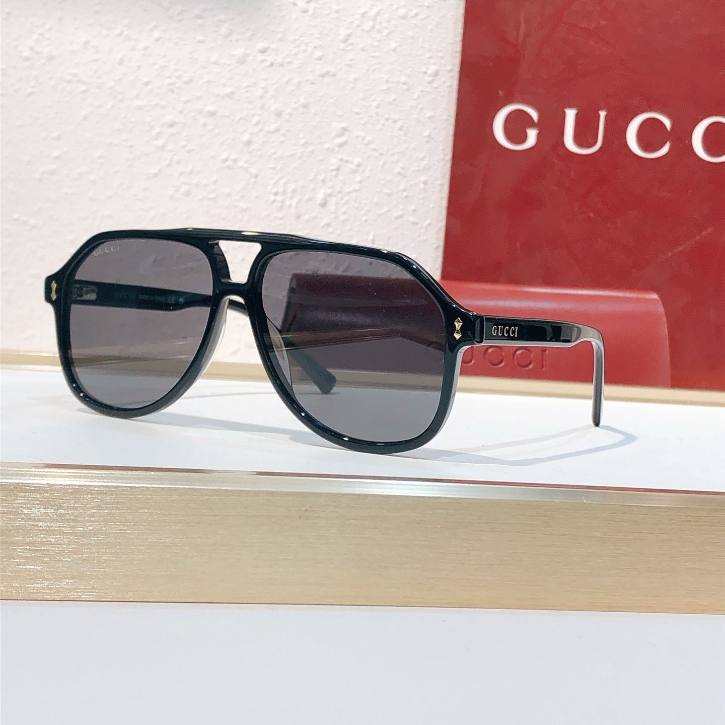 Gucci GUCC*
