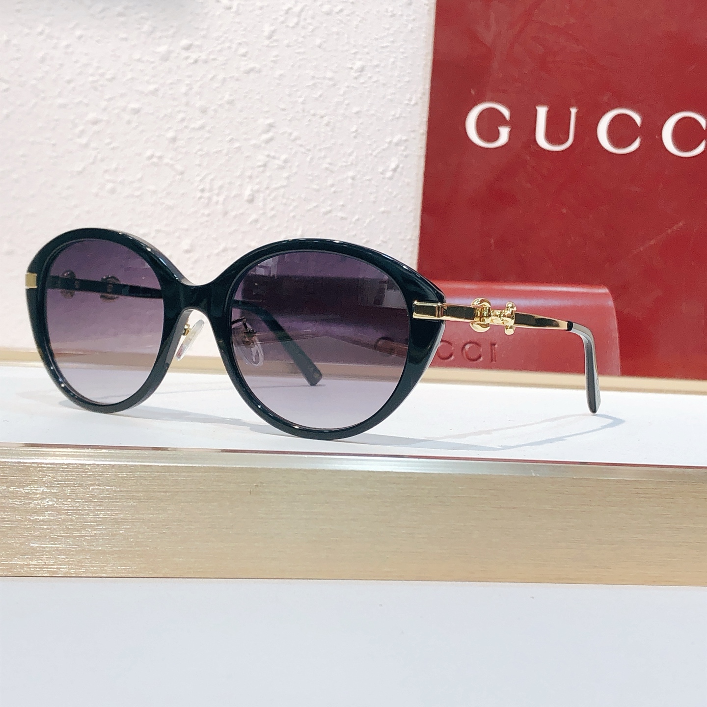 Gucci GUCCI*