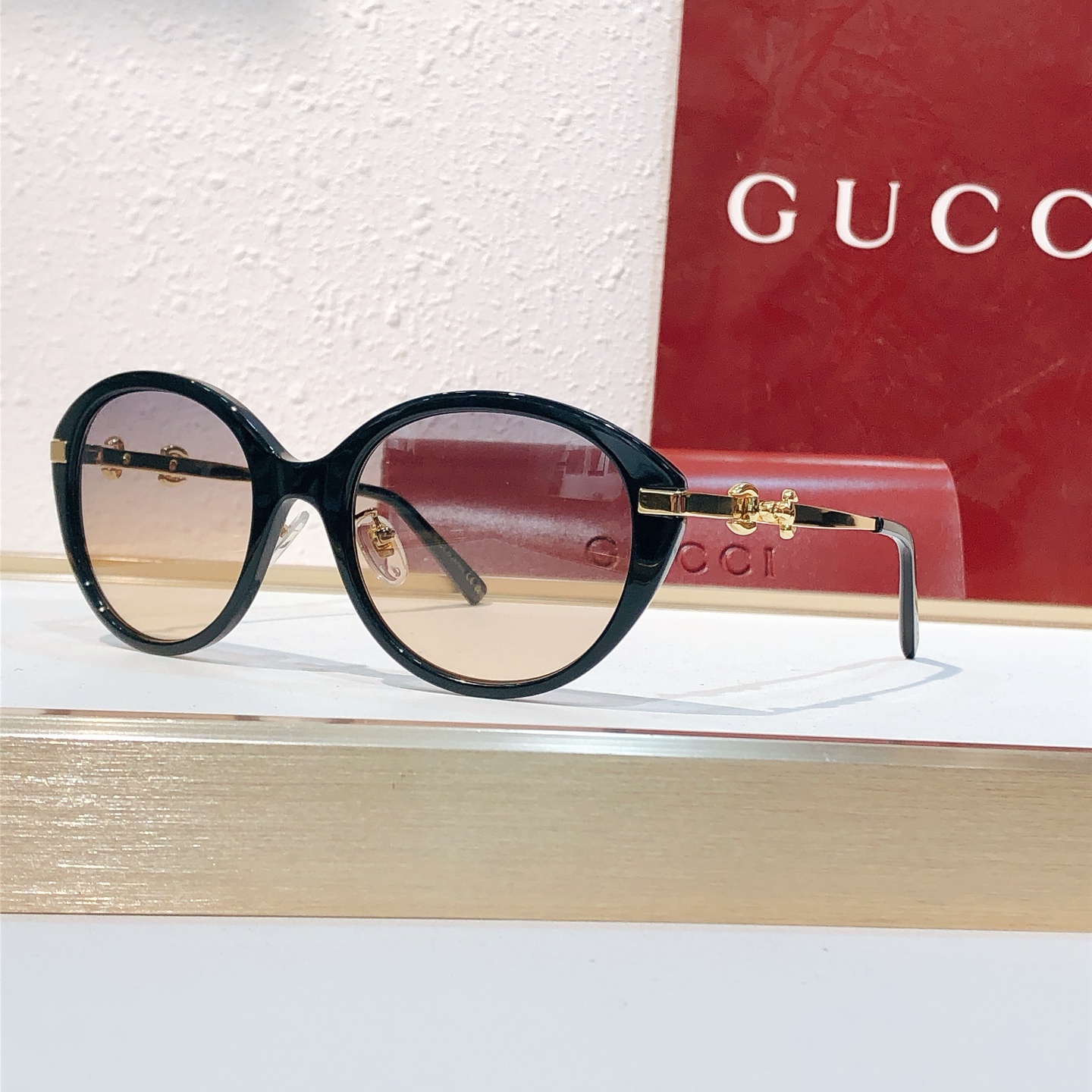 Gucci GUCCI*