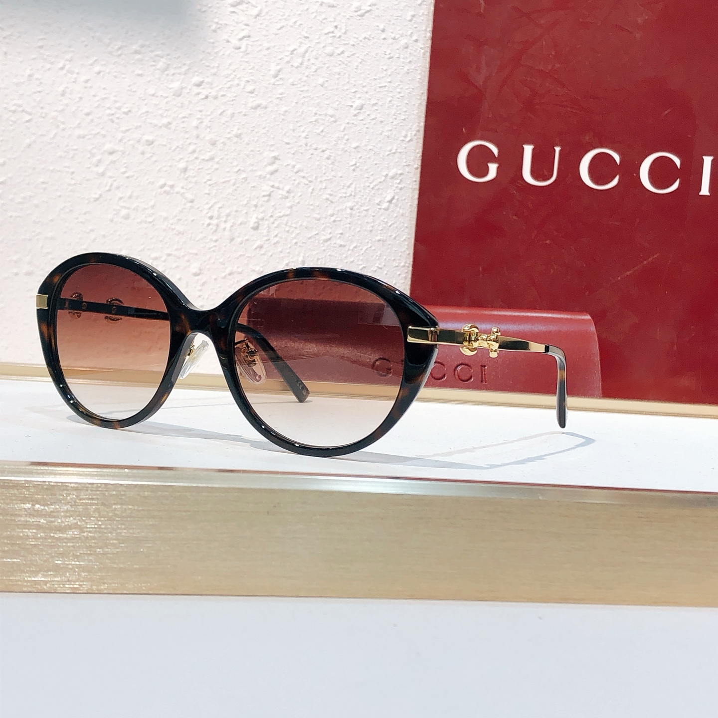 Gucci GUCCI*