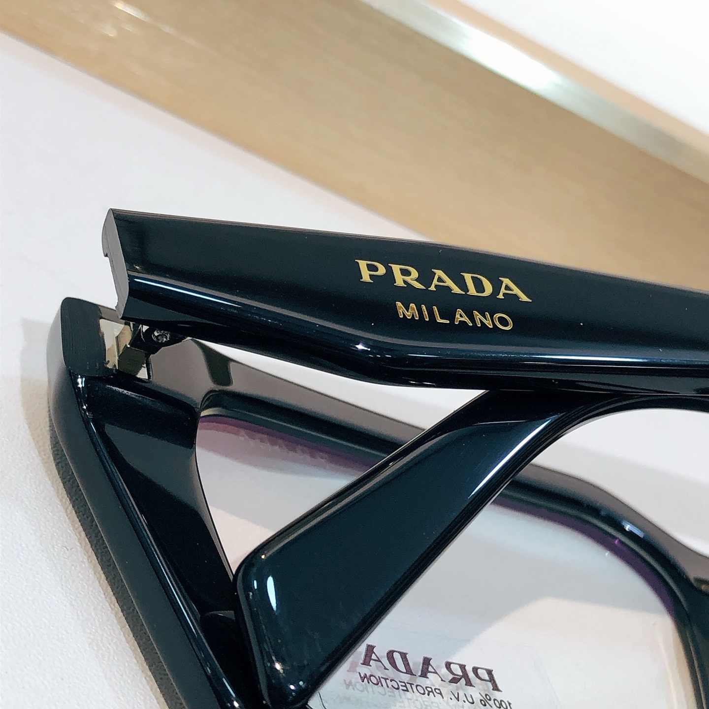 Prada PRAD*