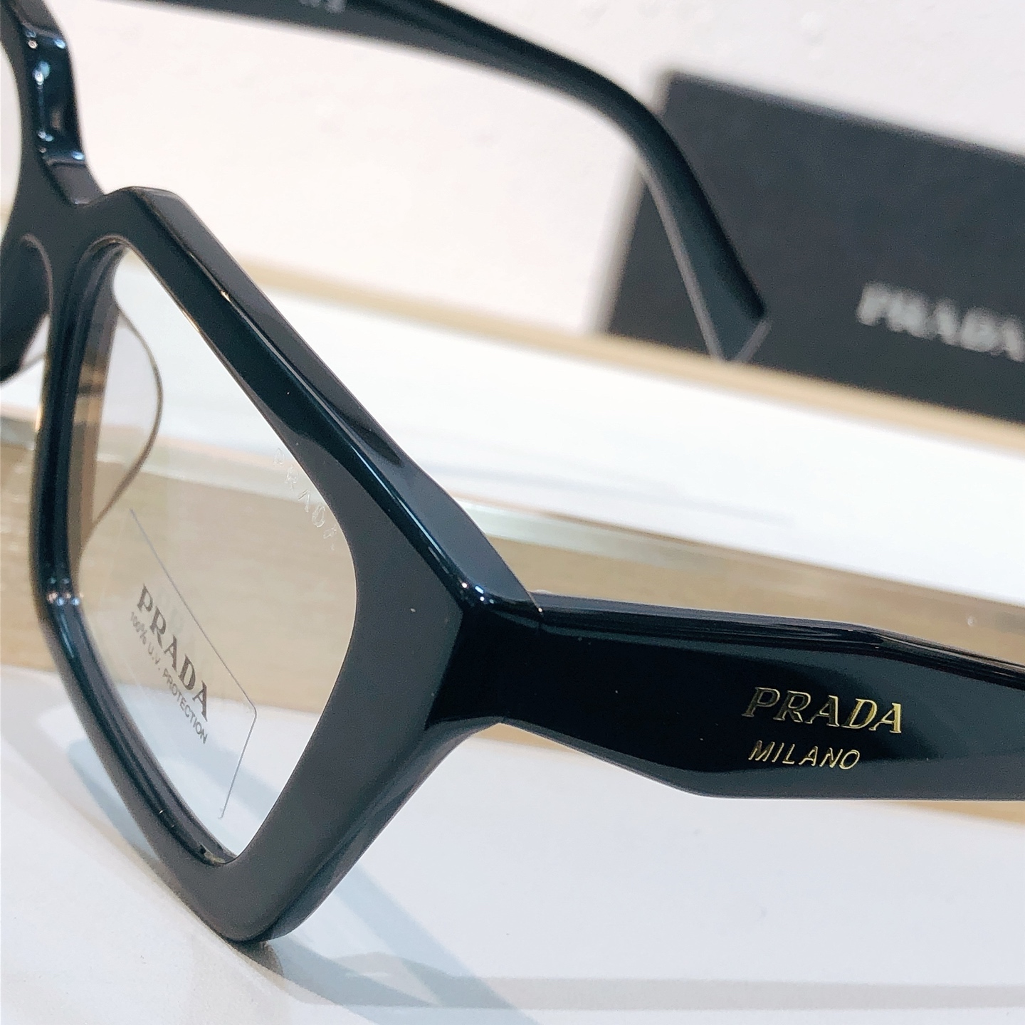 Prada PRAD*