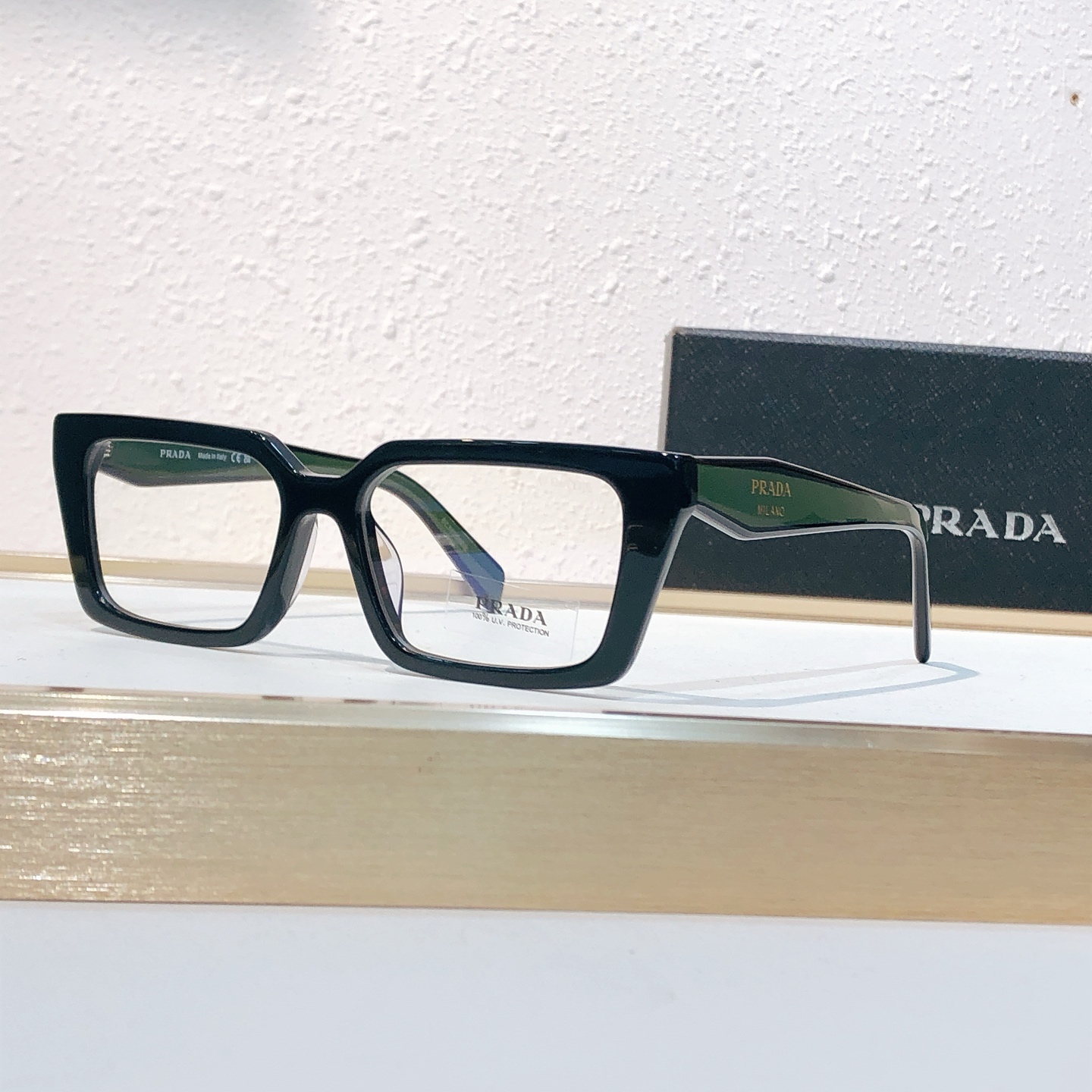 Prada PRAD*