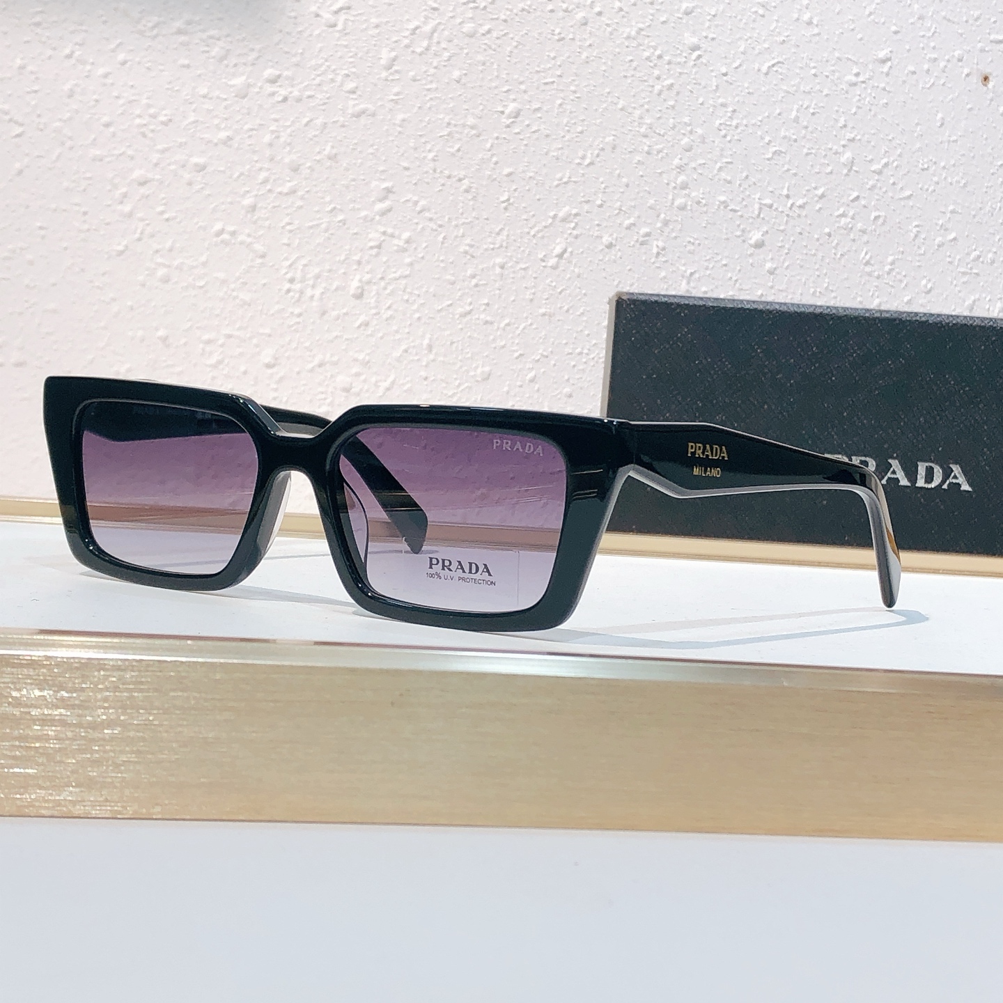 Prada PRAD*
