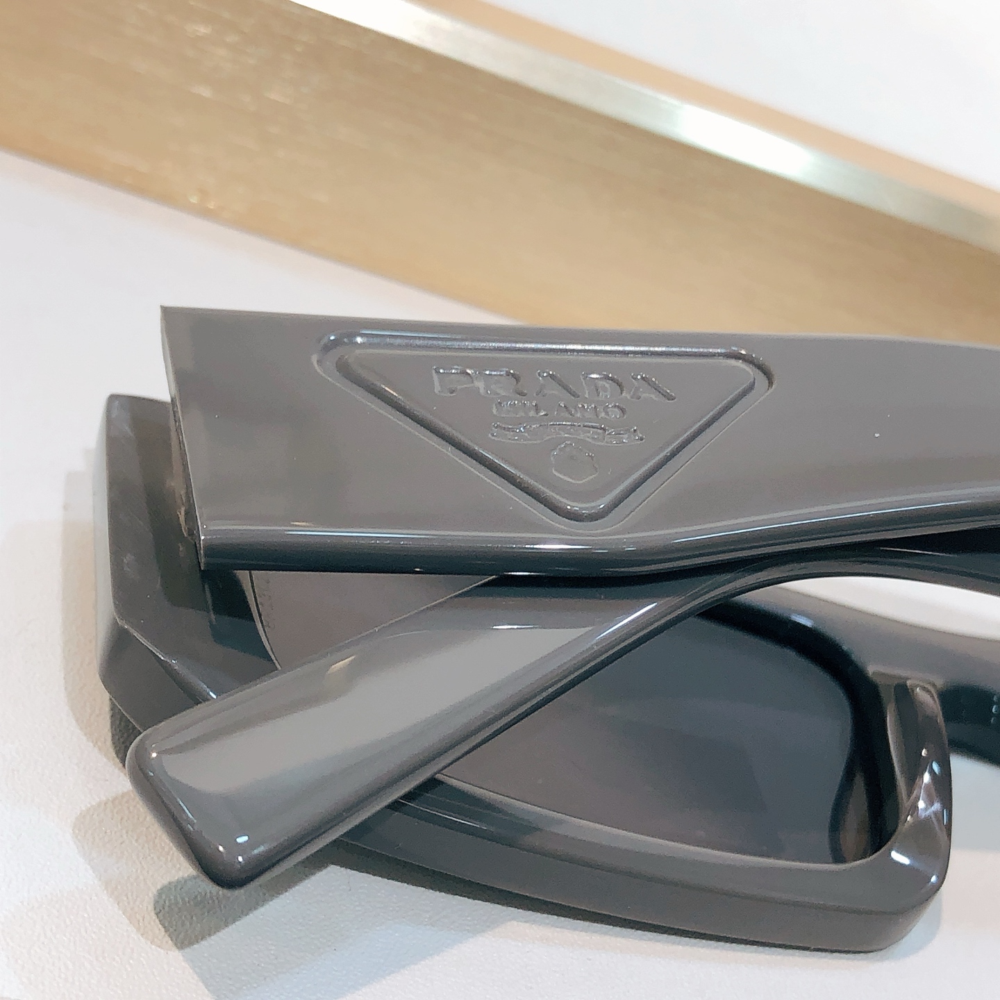 Prada PRAD*